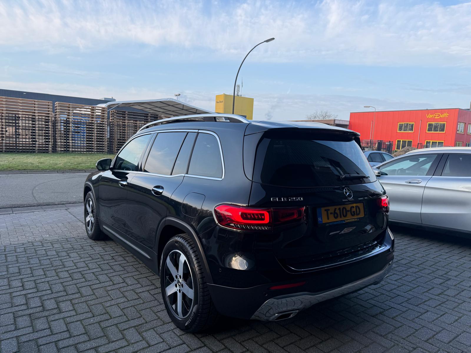 Foto van Mercedes-Benz GLB 250 4Matic