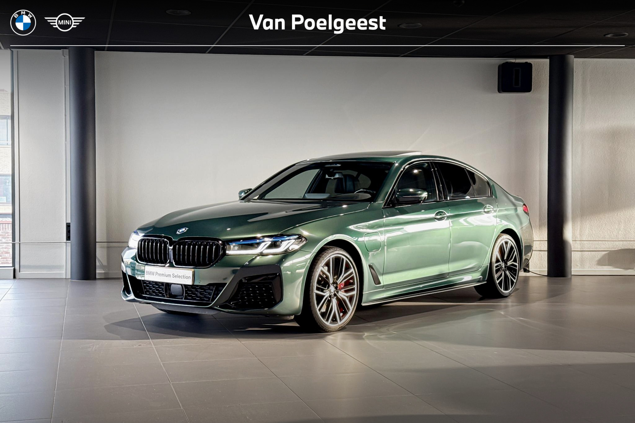 BMW 530e 530e High Executive 2023 - voorkant
