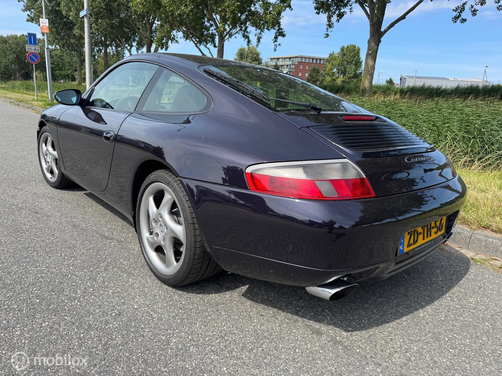 Foto van Porsche 911 Carrera