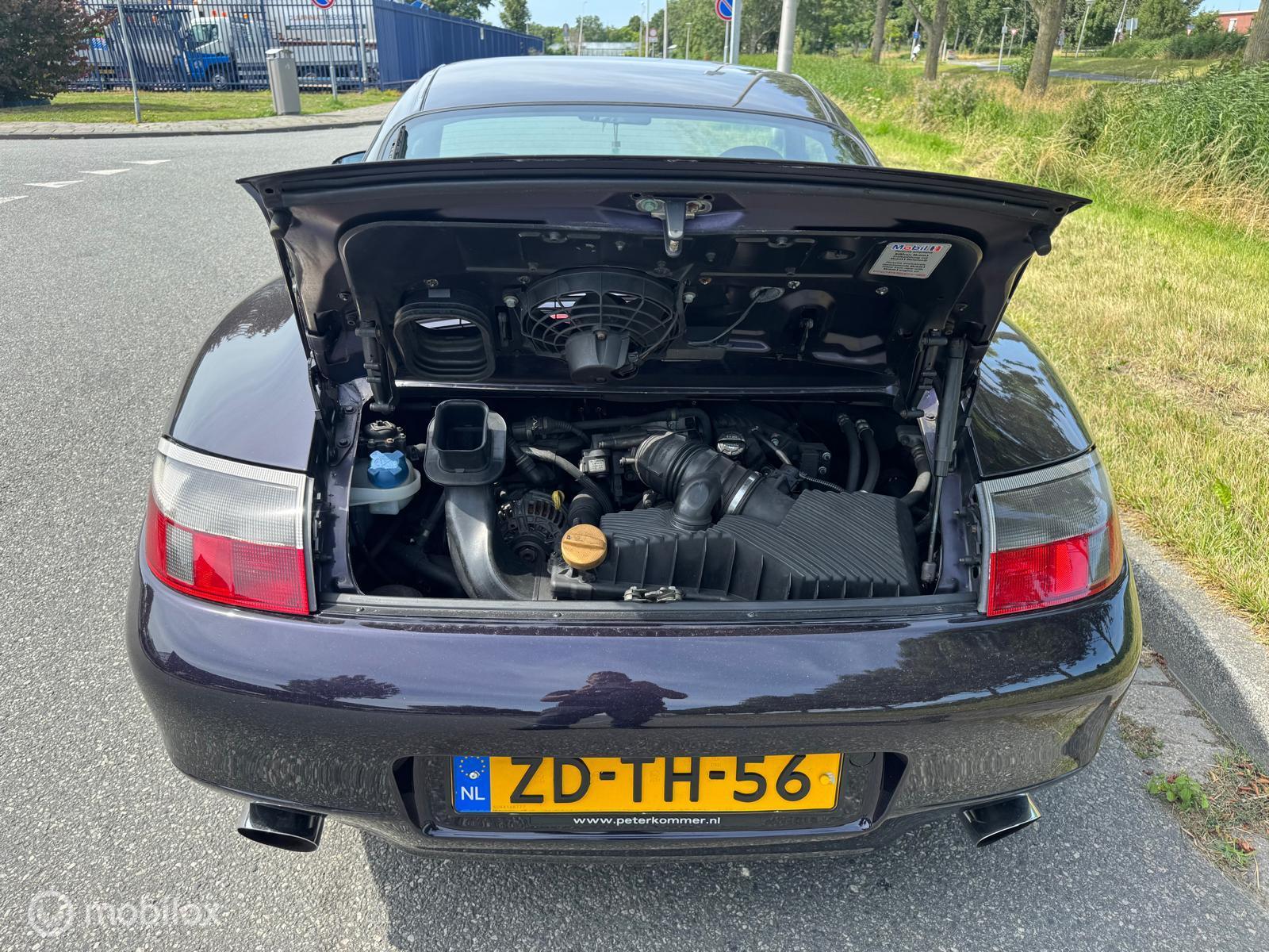 Foto van Porsche 911 Carrera