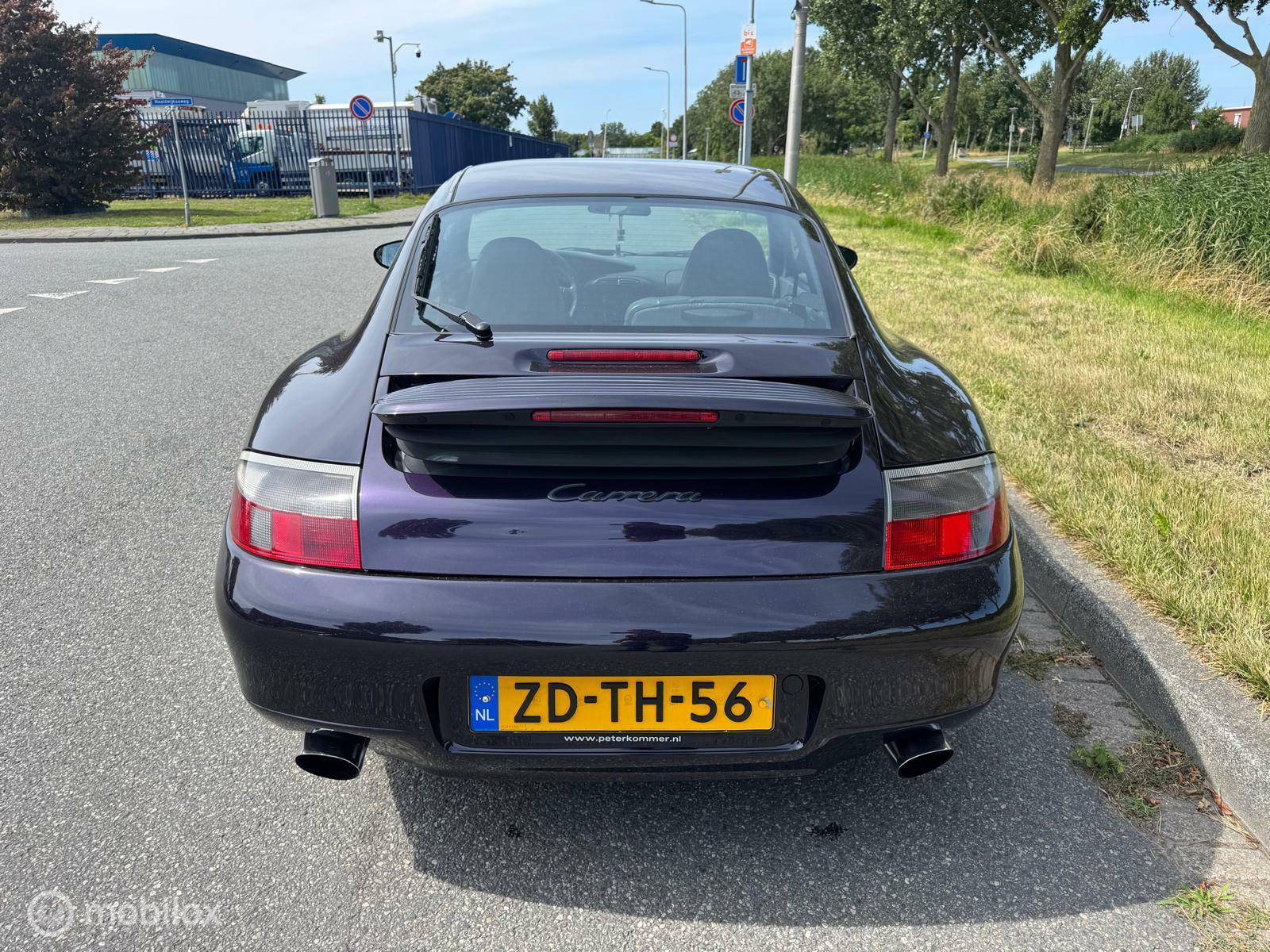 Foto van Porsche 911 Carrera
