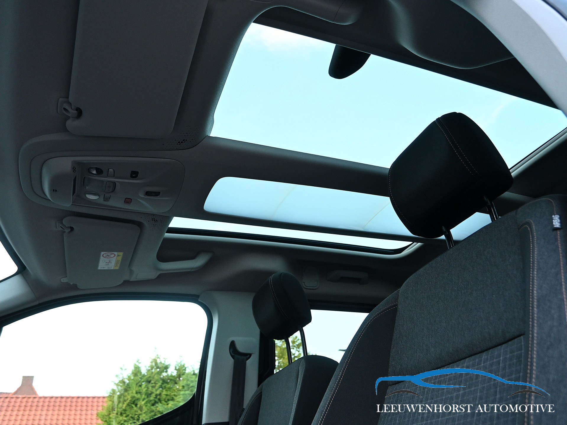 Foto van Peugeot Rifter