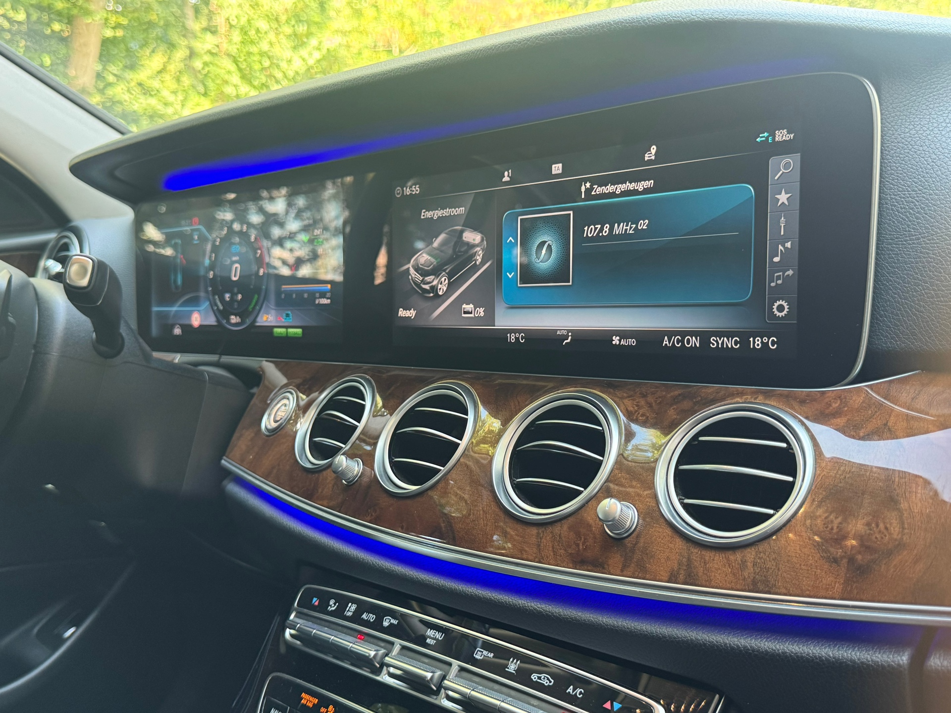 Foto van Mercedes-Benz E 350 E