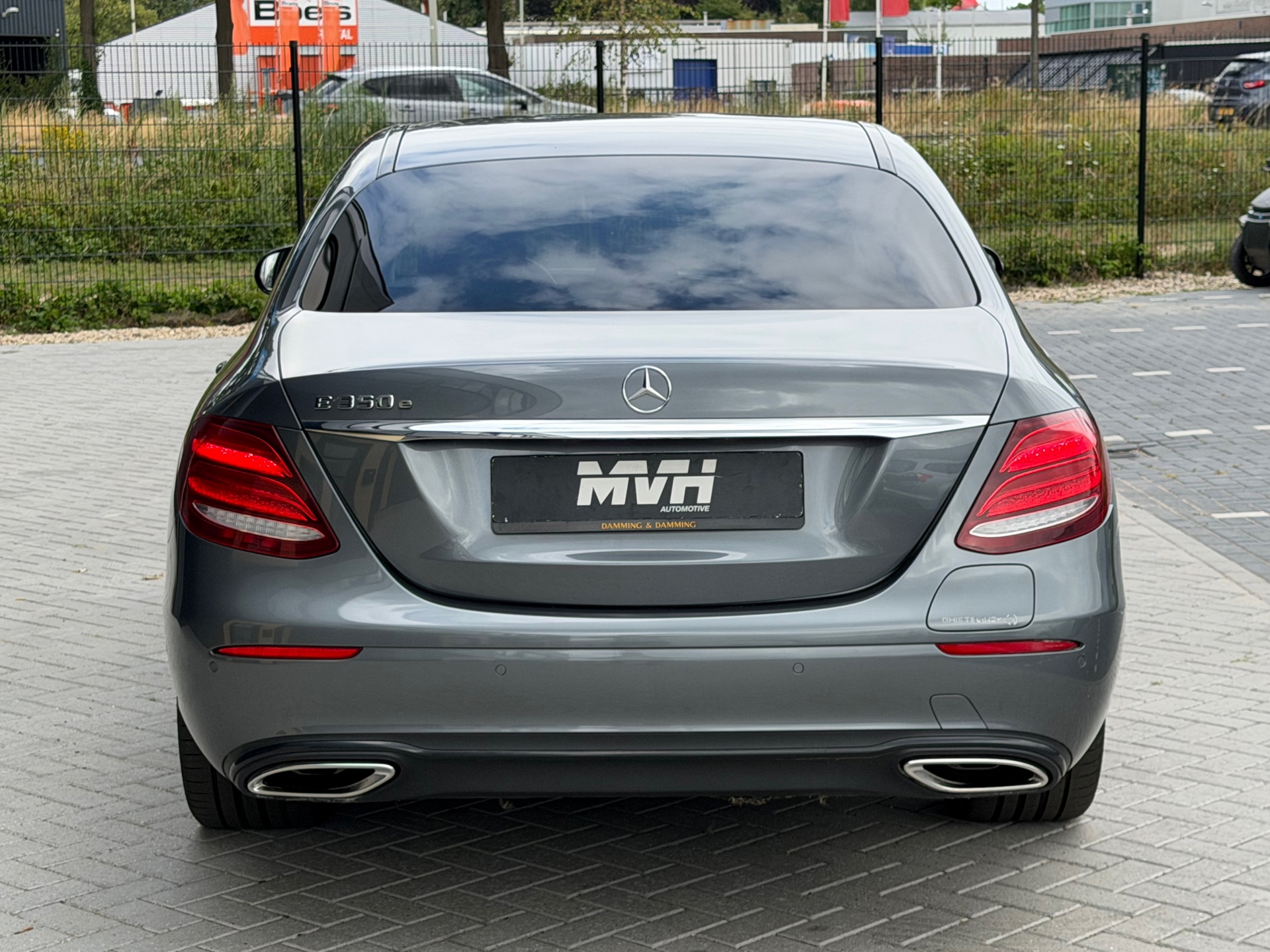 Foto van Mercedes-Benz E 350 E