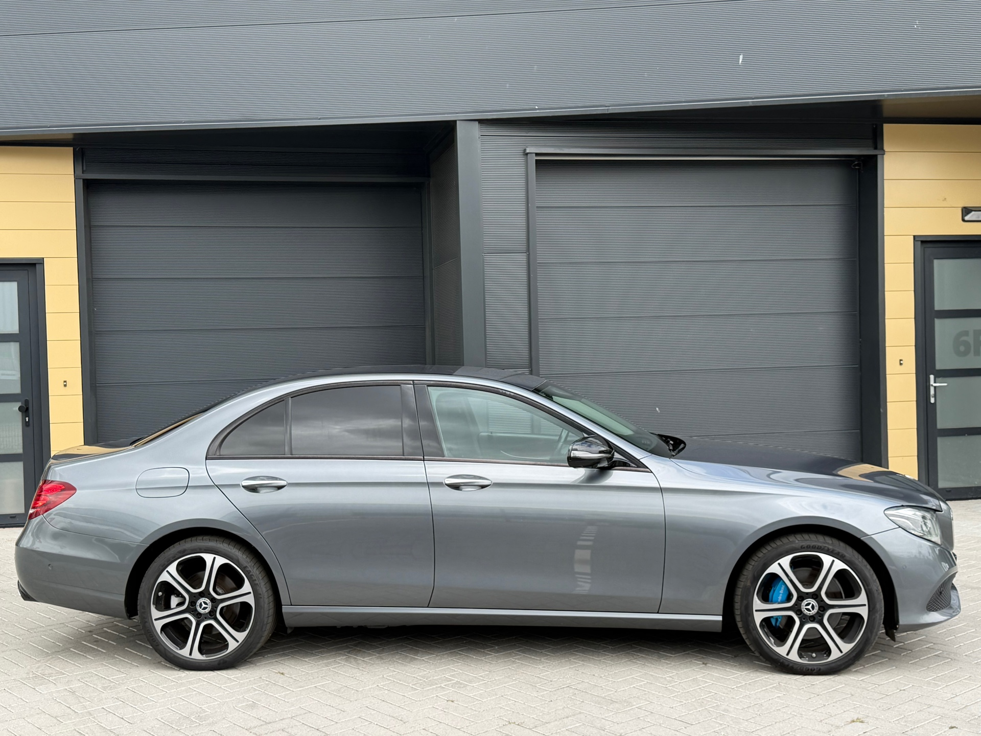 Foto van Mercedes-Benz E 350 E