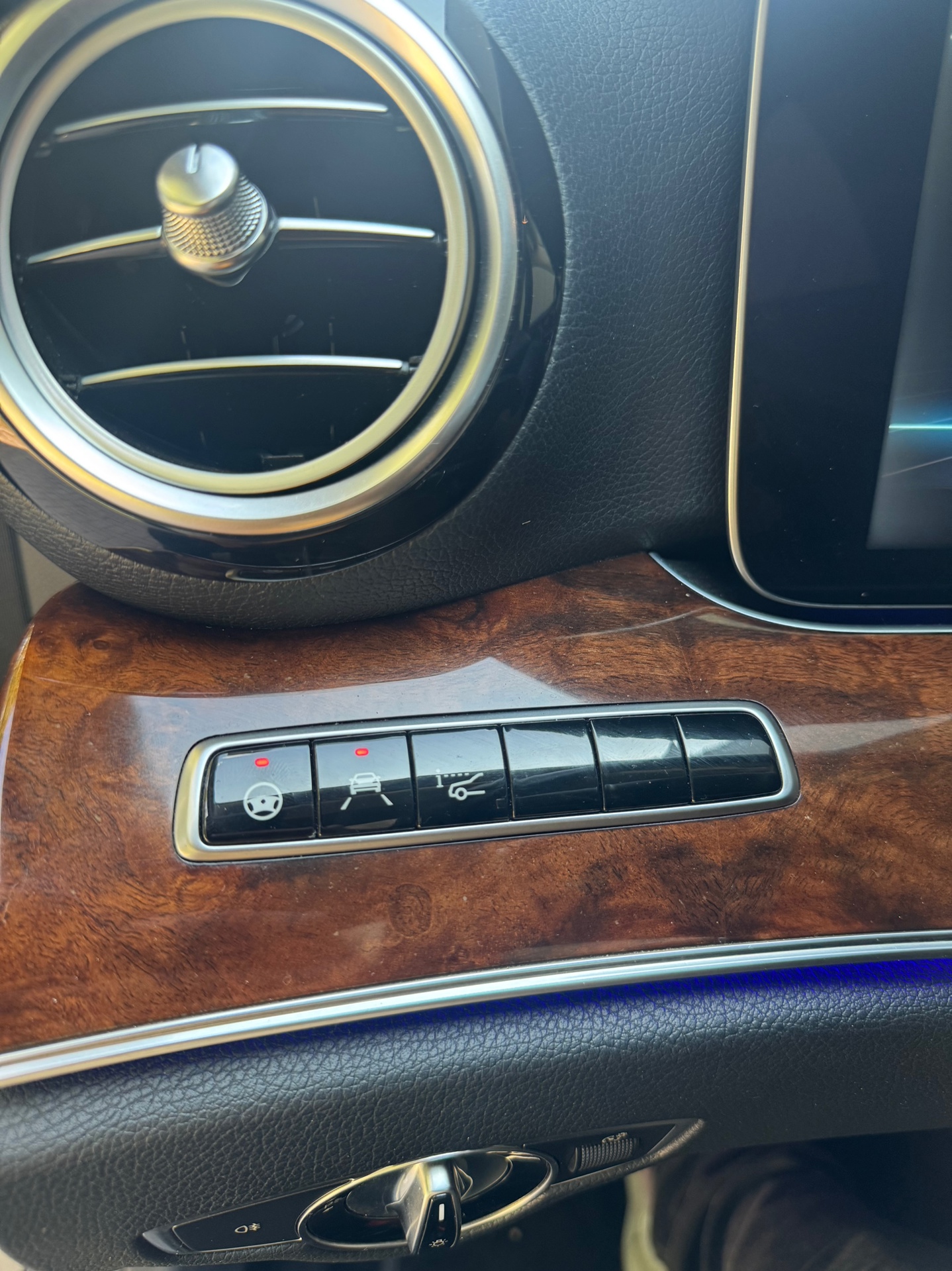 Foto van Mercedes-Benz E 350 E
