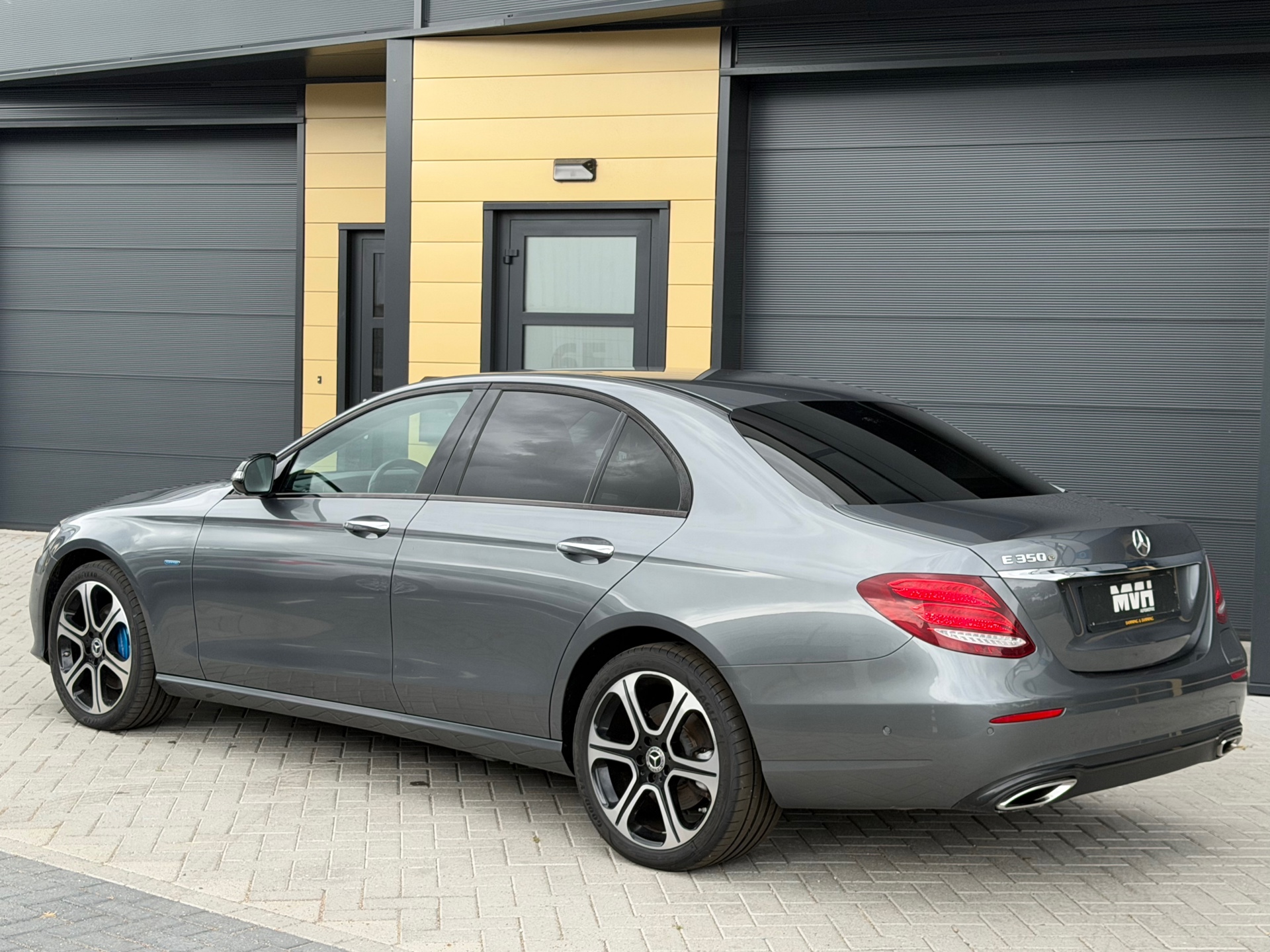 Foto van Mercedes-Benz E 350 E