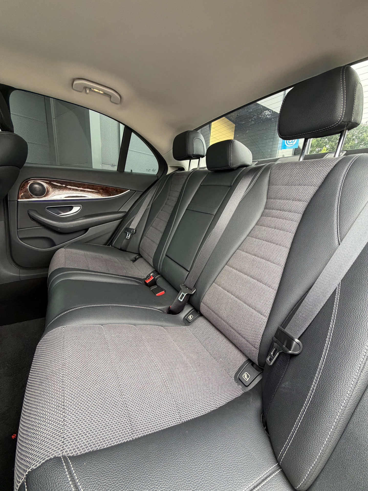 Foto van Mercedes-Benz E 350 E