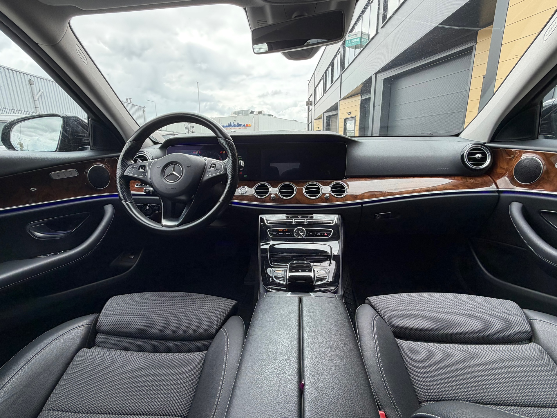 Foto van Mercedes-Benz E 350 E