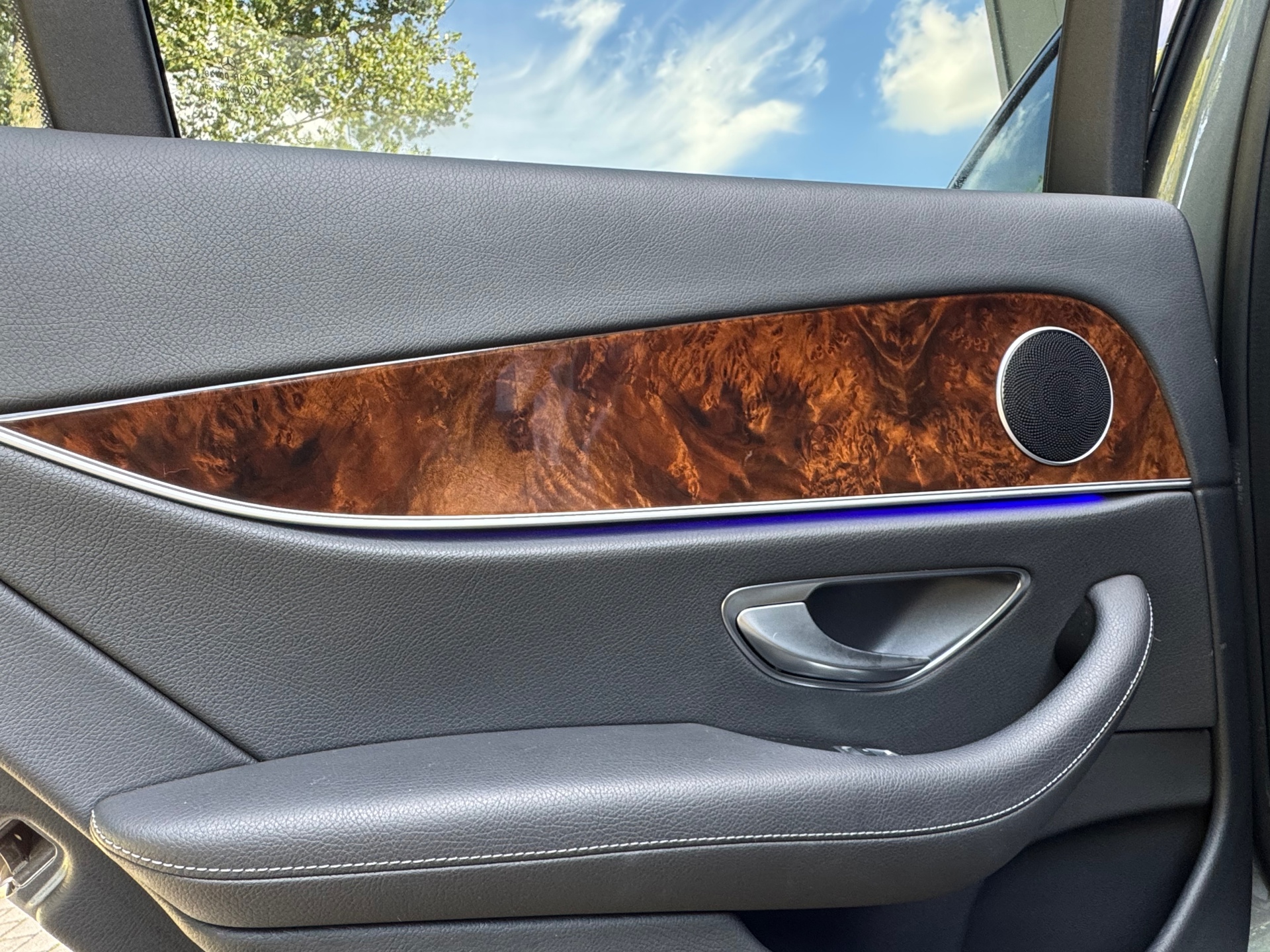 Foto van Mercedes-Benz E 350 E