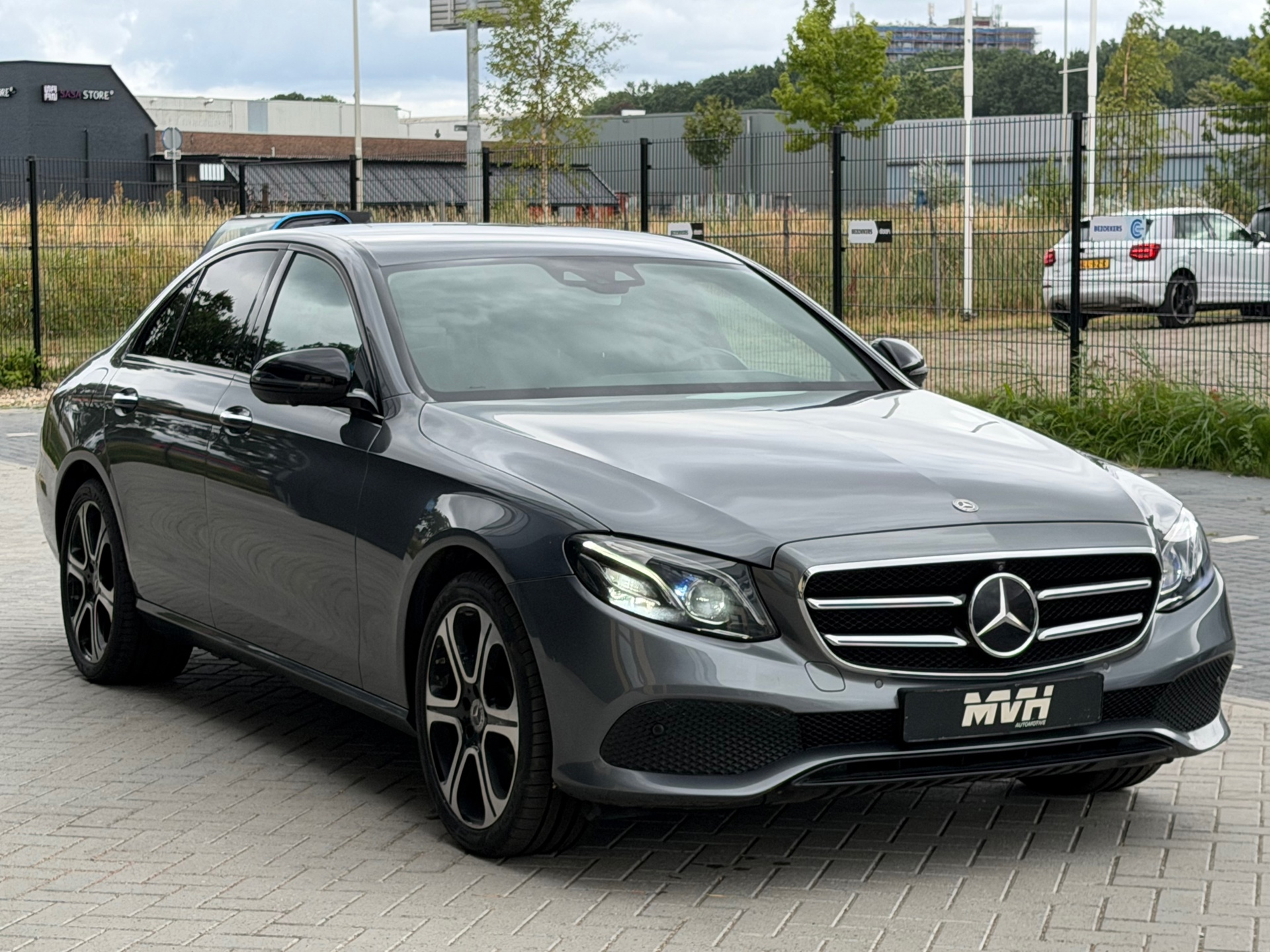 Foto van Mercedes-Benz E 350 E