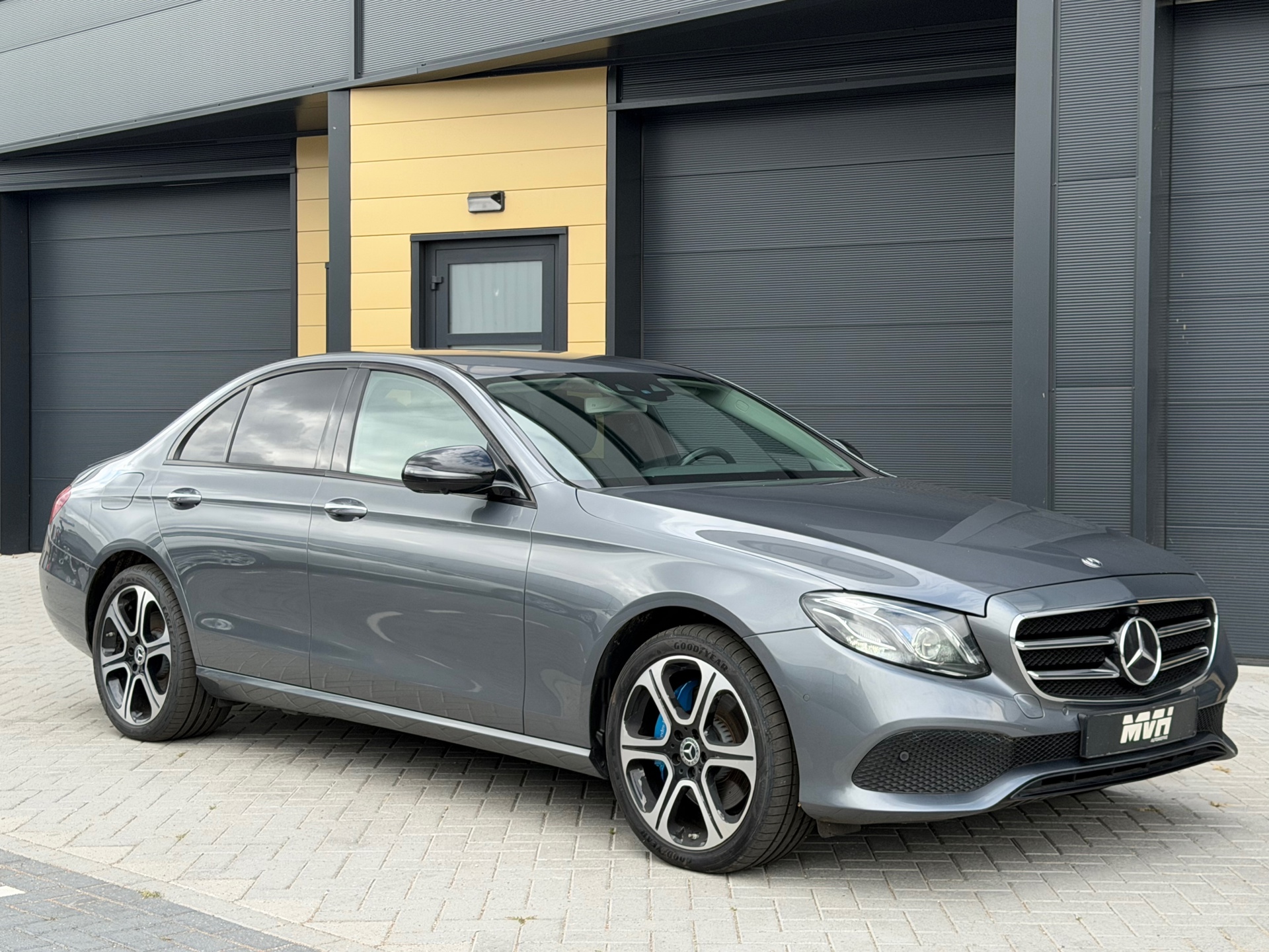 Foto van Mercedes-Benz E 350 E
