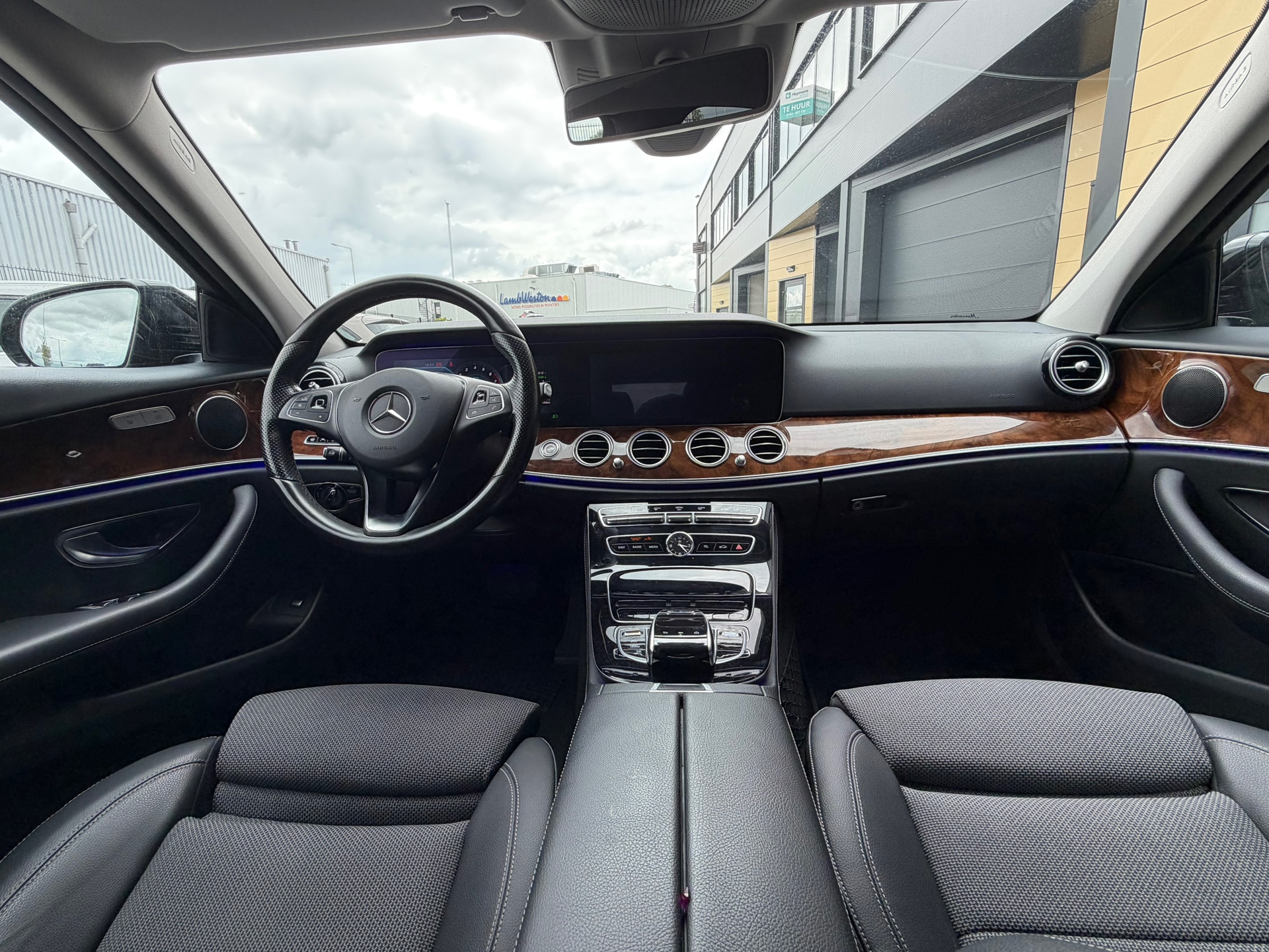 Foto van Mercedes-Benz E 350 E