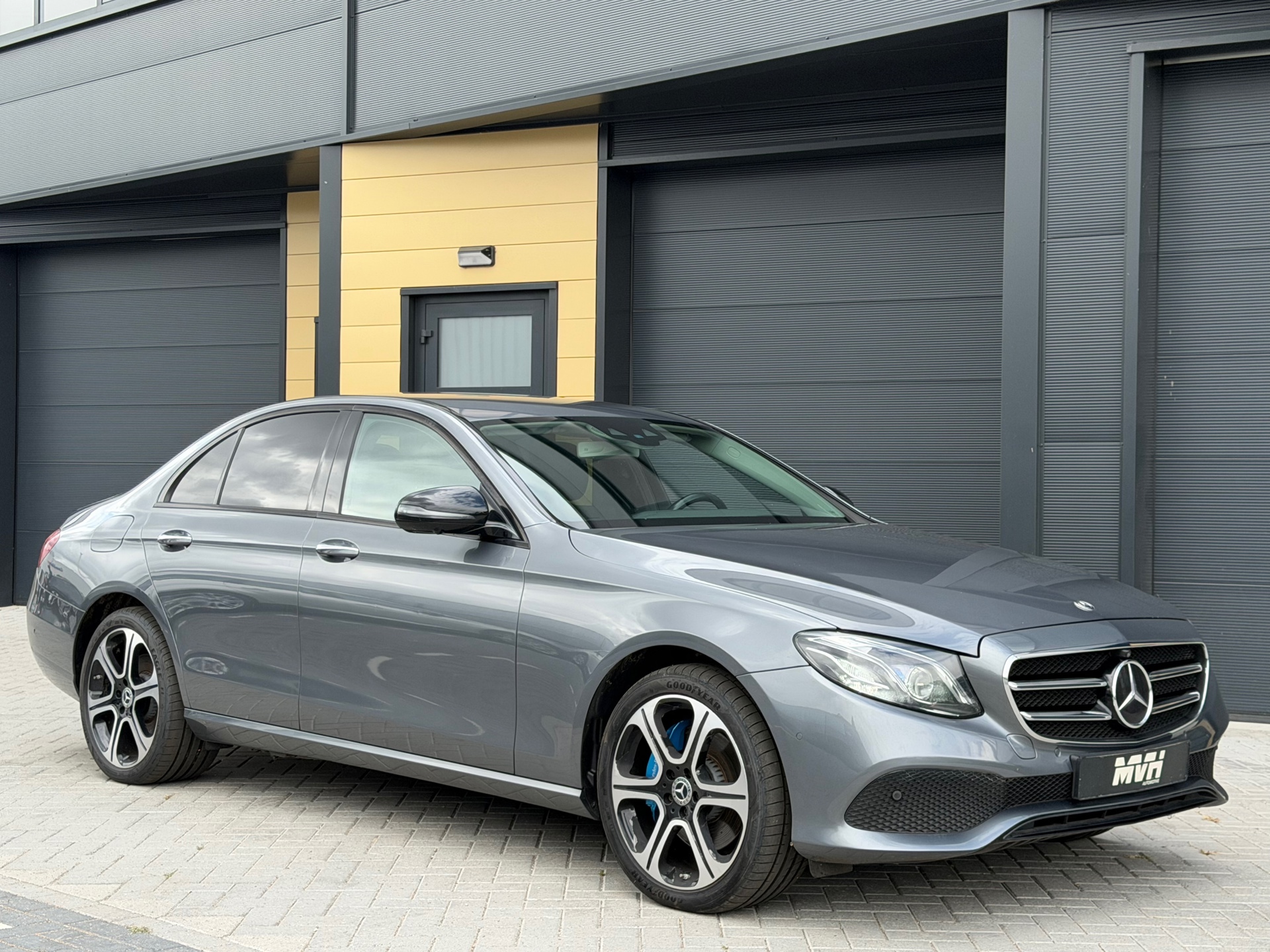 Foto van Mercedes-Benz E 350 E
