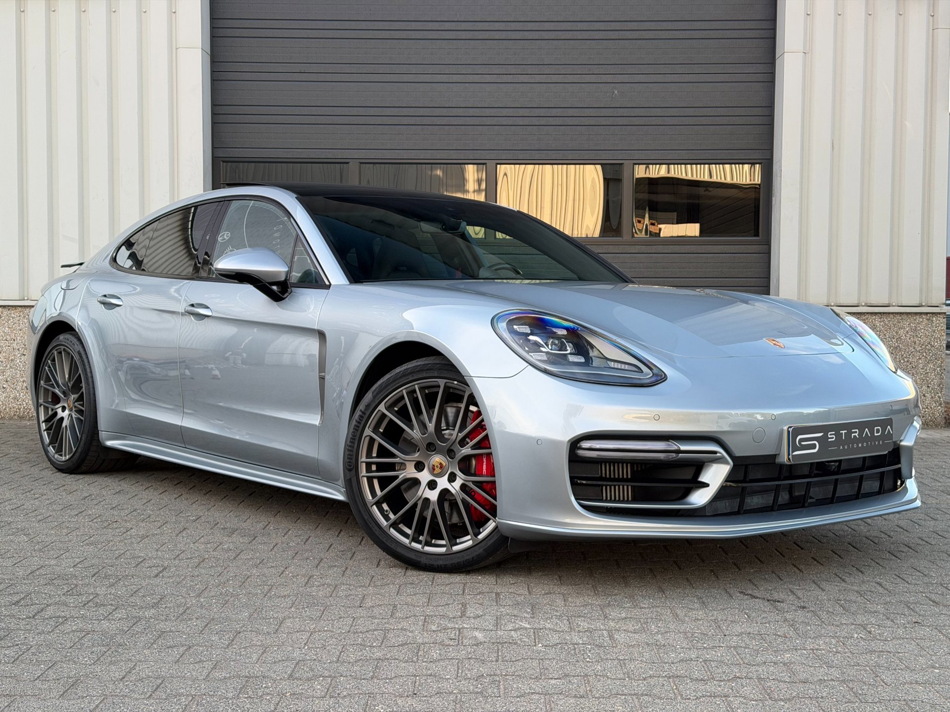 Foto van Porsche Panamera 4 E-hybrid