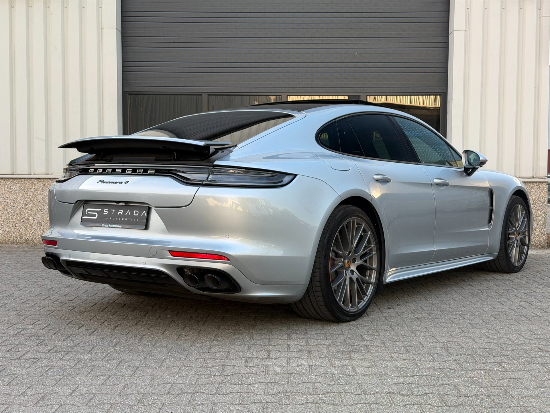 Foto van Porsche Panamera 4 E-hybrid
