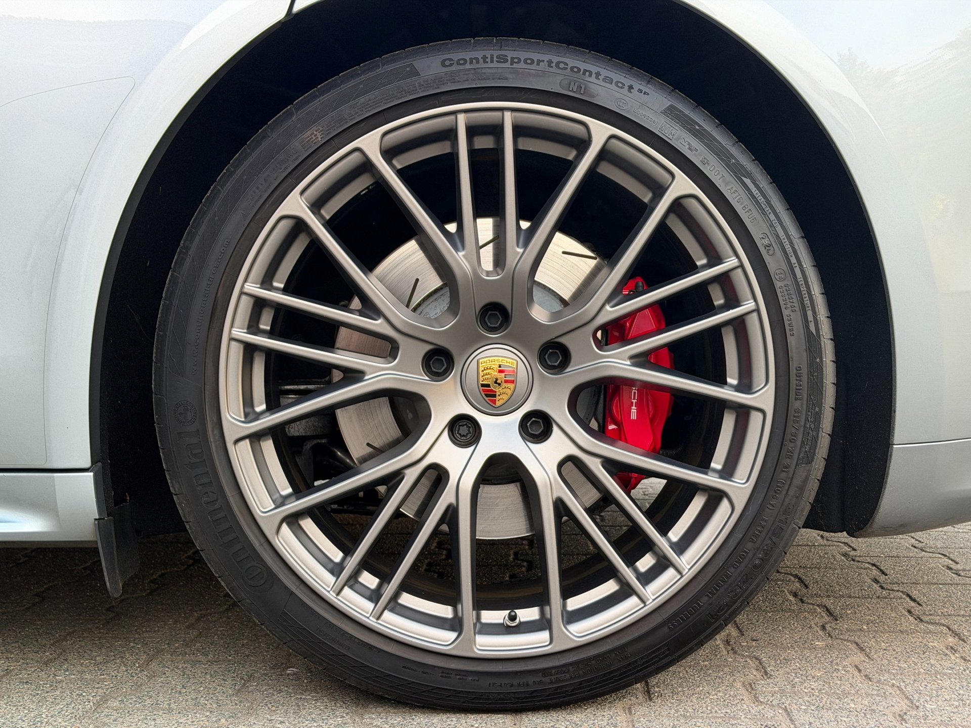Foto van Porsche Panamera 4 E-hybrid