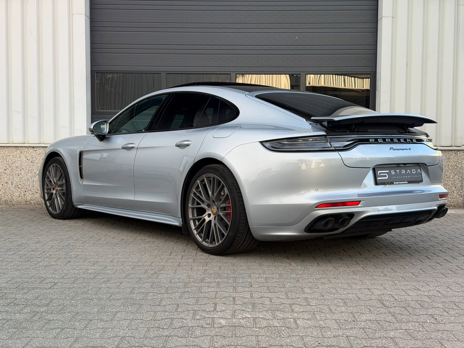 Foto van Porsche Panamera 4 E-hybrid