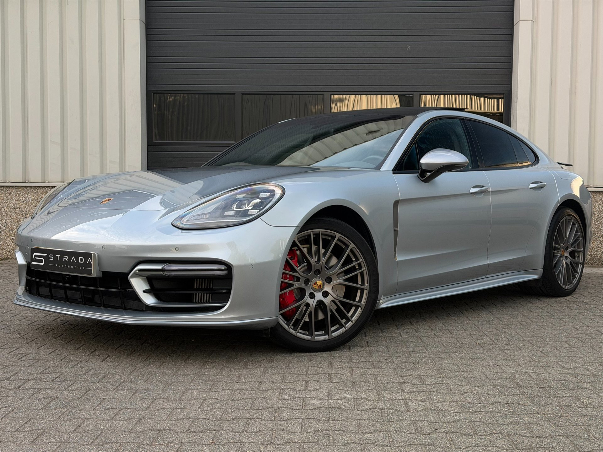 Porsche Panamera 4 E-hybrid 4 E-Hybrid Platinum Edition| 462 PK |Pano | BOSE | Sport Chrono | 360° | Achterasbesturing | Garantie tot 07-2028 2023 - voorkant