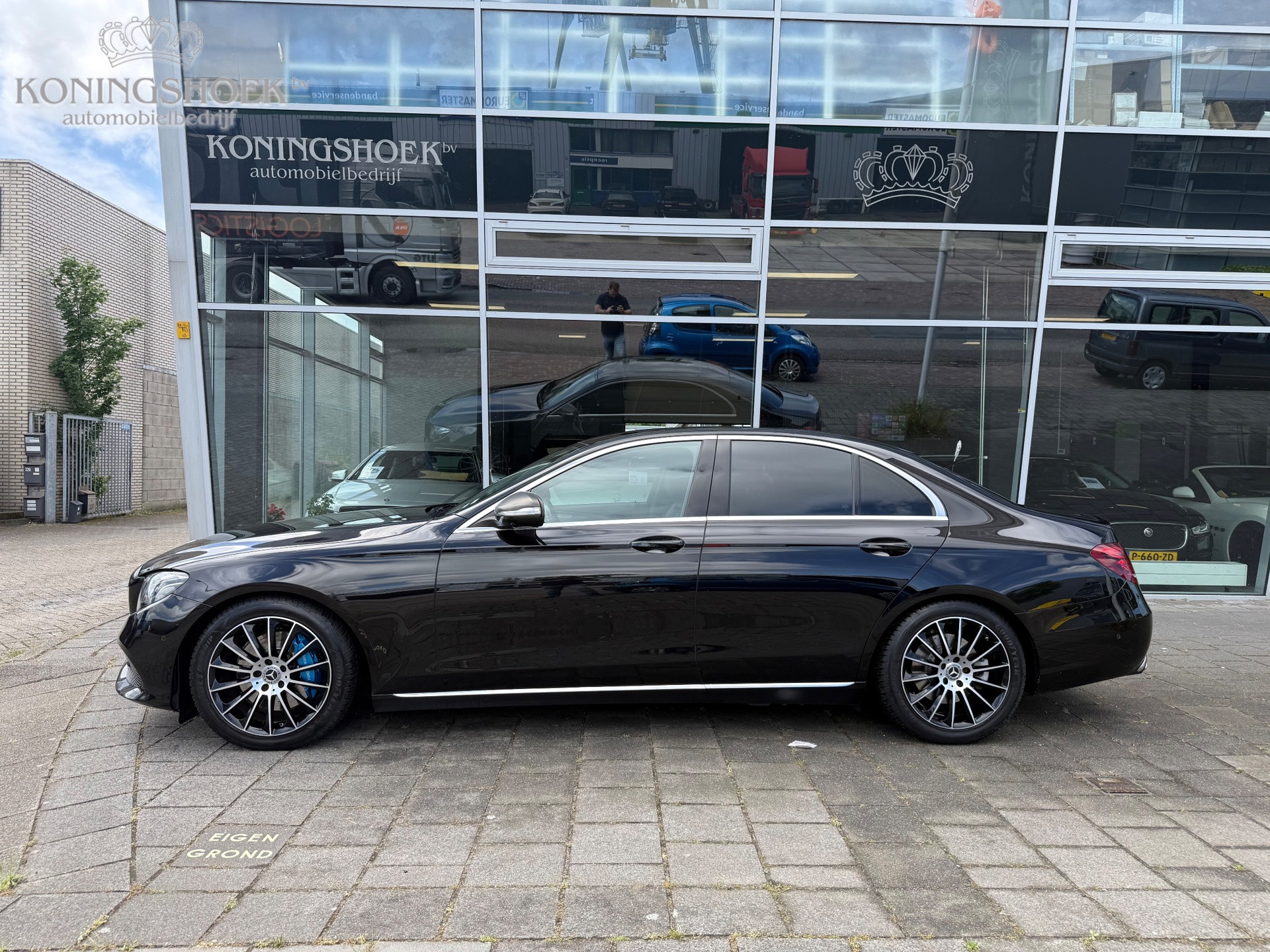 Foto van Mercedes-Benz E 350 E