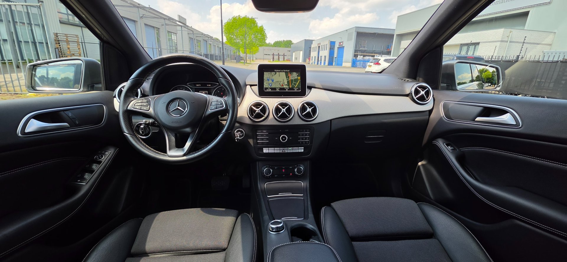 Foto van Mercedes-Benz B 250