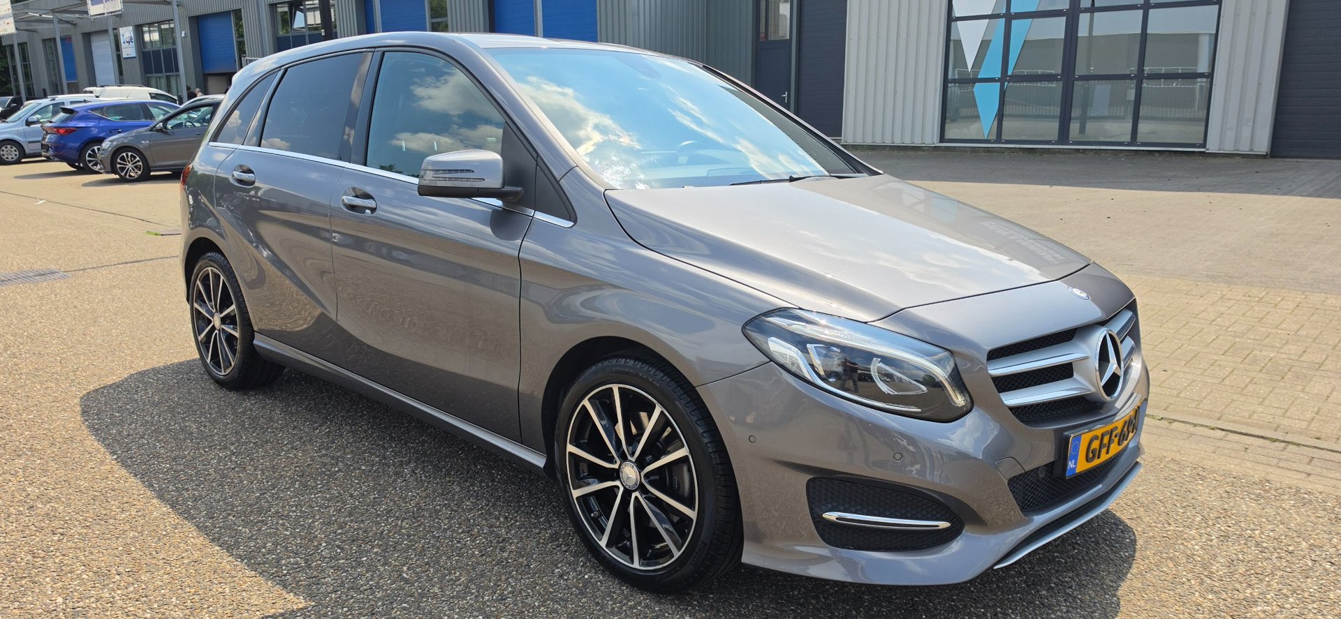 Foto van Mercedes-Benz B 250