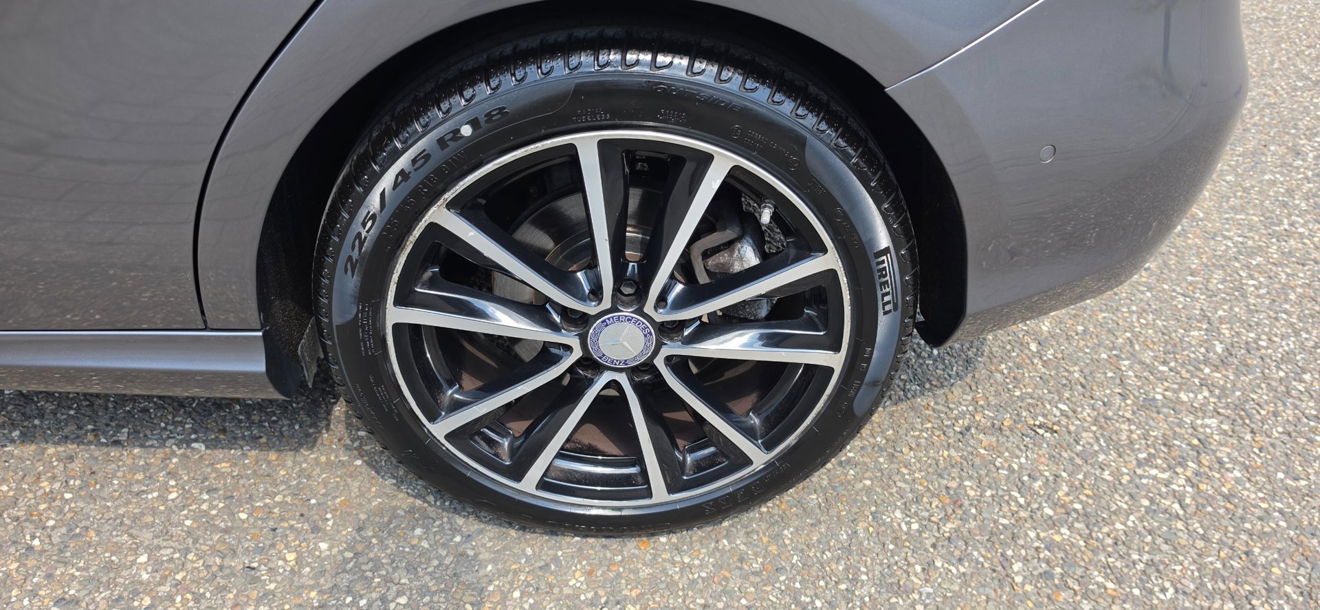 Foto van Mercedes-Benz B 250