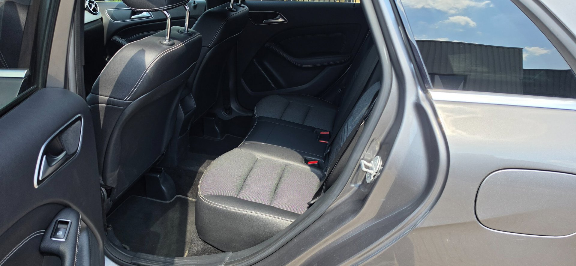 Foto van Mercedes-Benz B 250