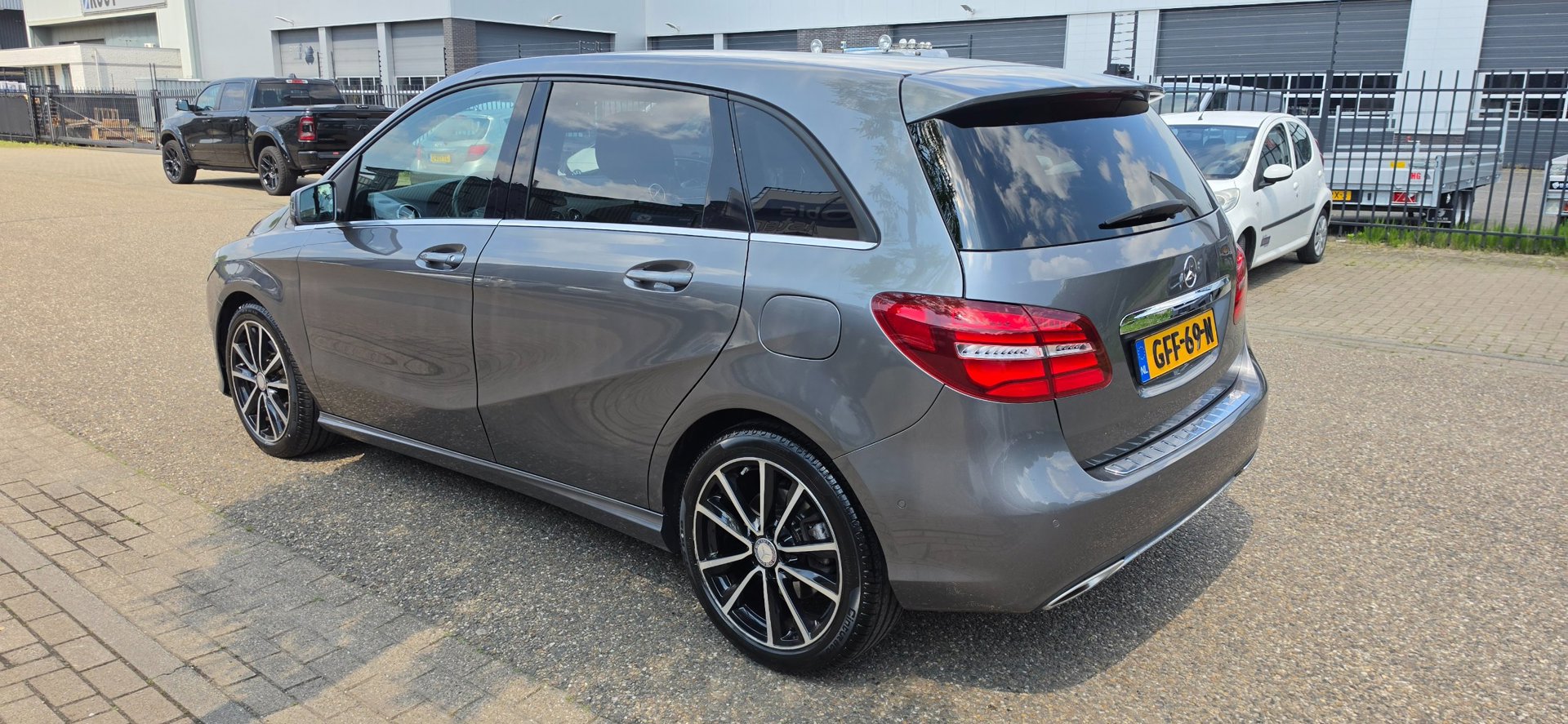 Foto van Mercedes-Benz B 250