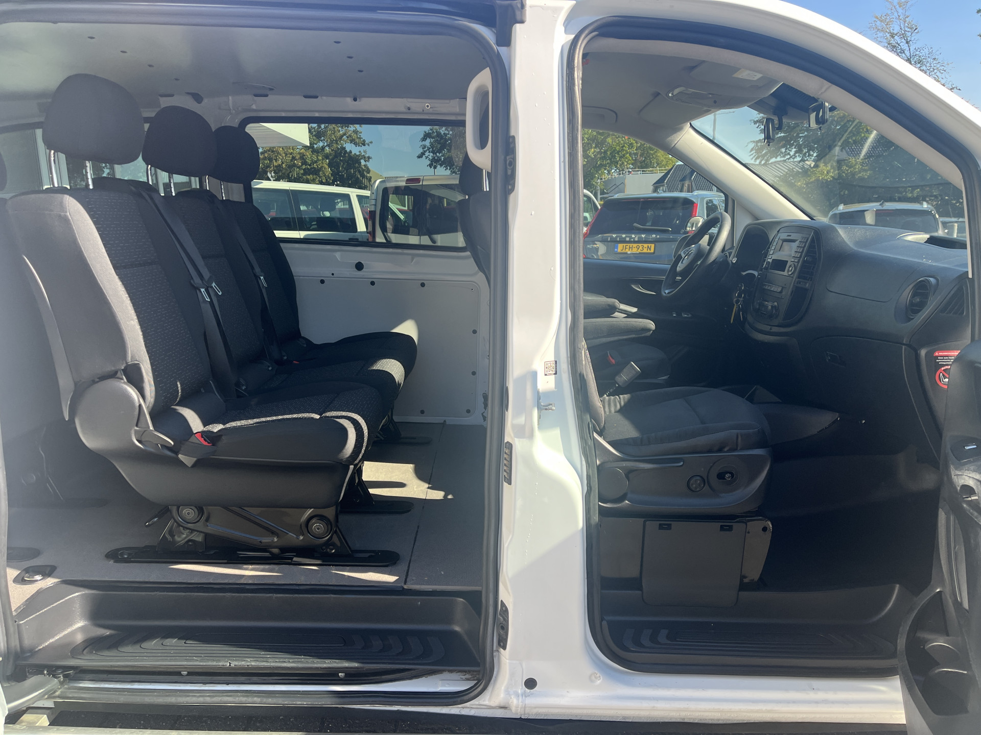 Foto van Mercedes-Benz Vito Tourer
