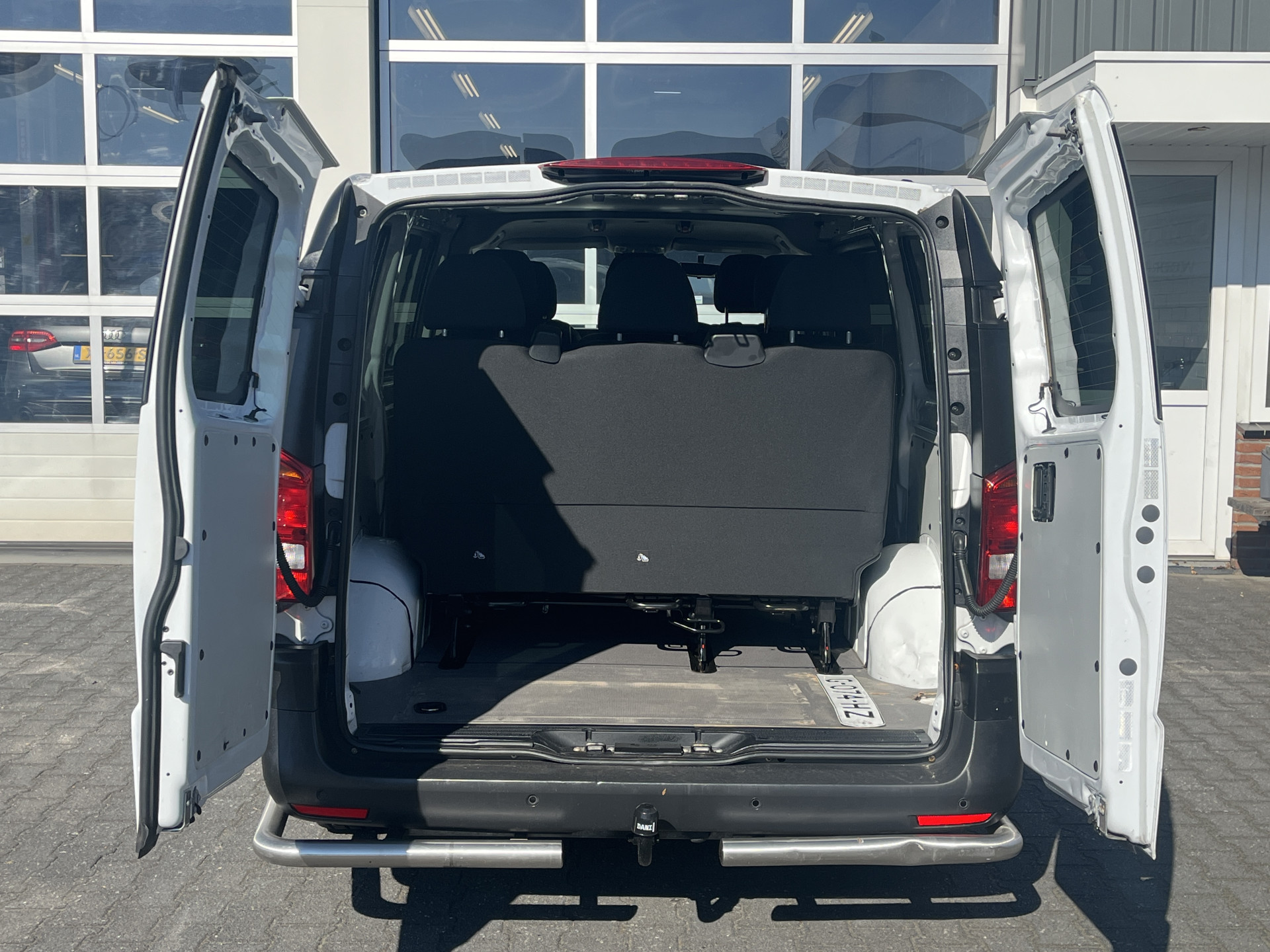 Foto van Mercedes-Benz Vito Tourer