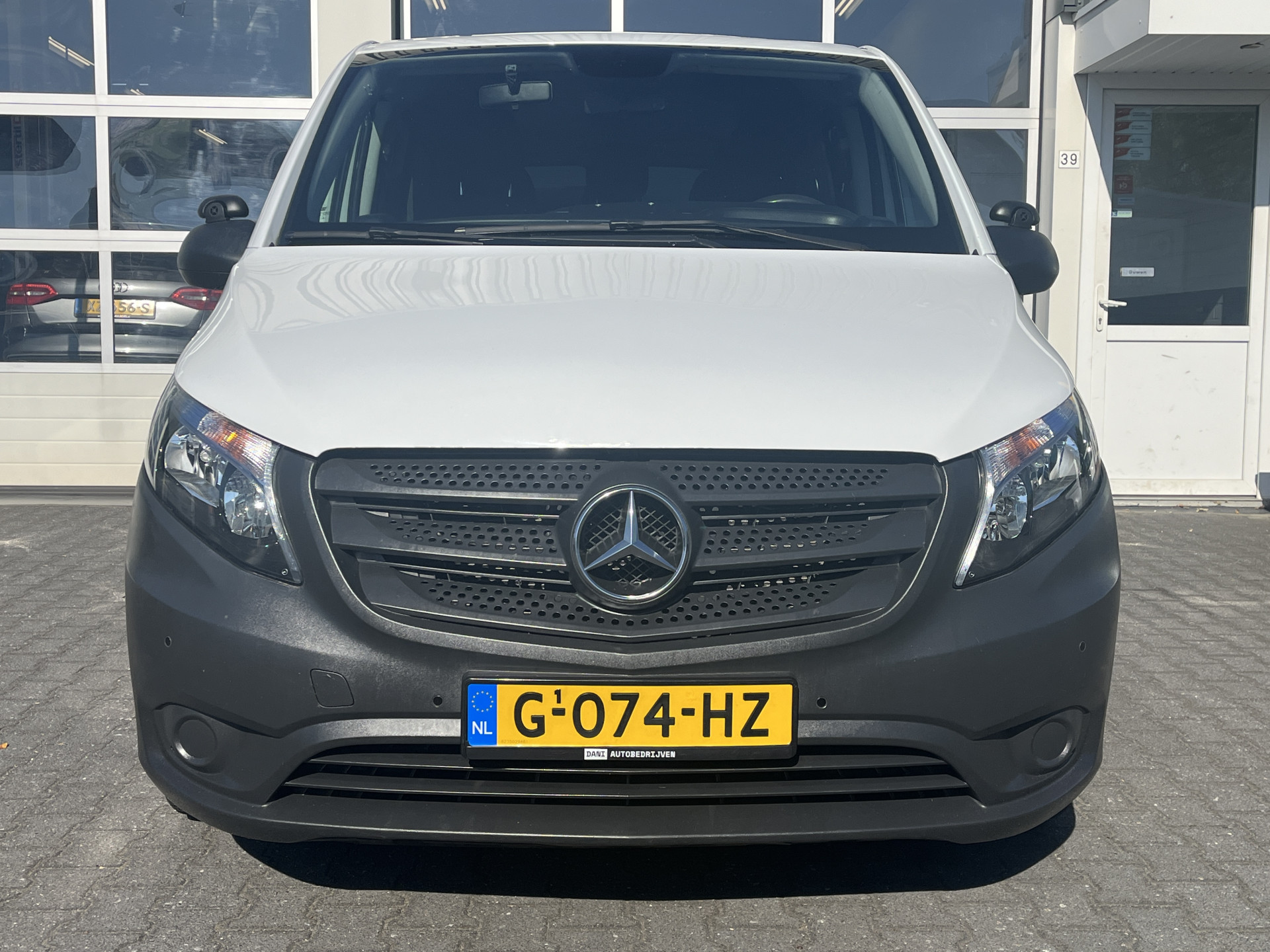 Foto van Mercedes-Benz Vito Tourer