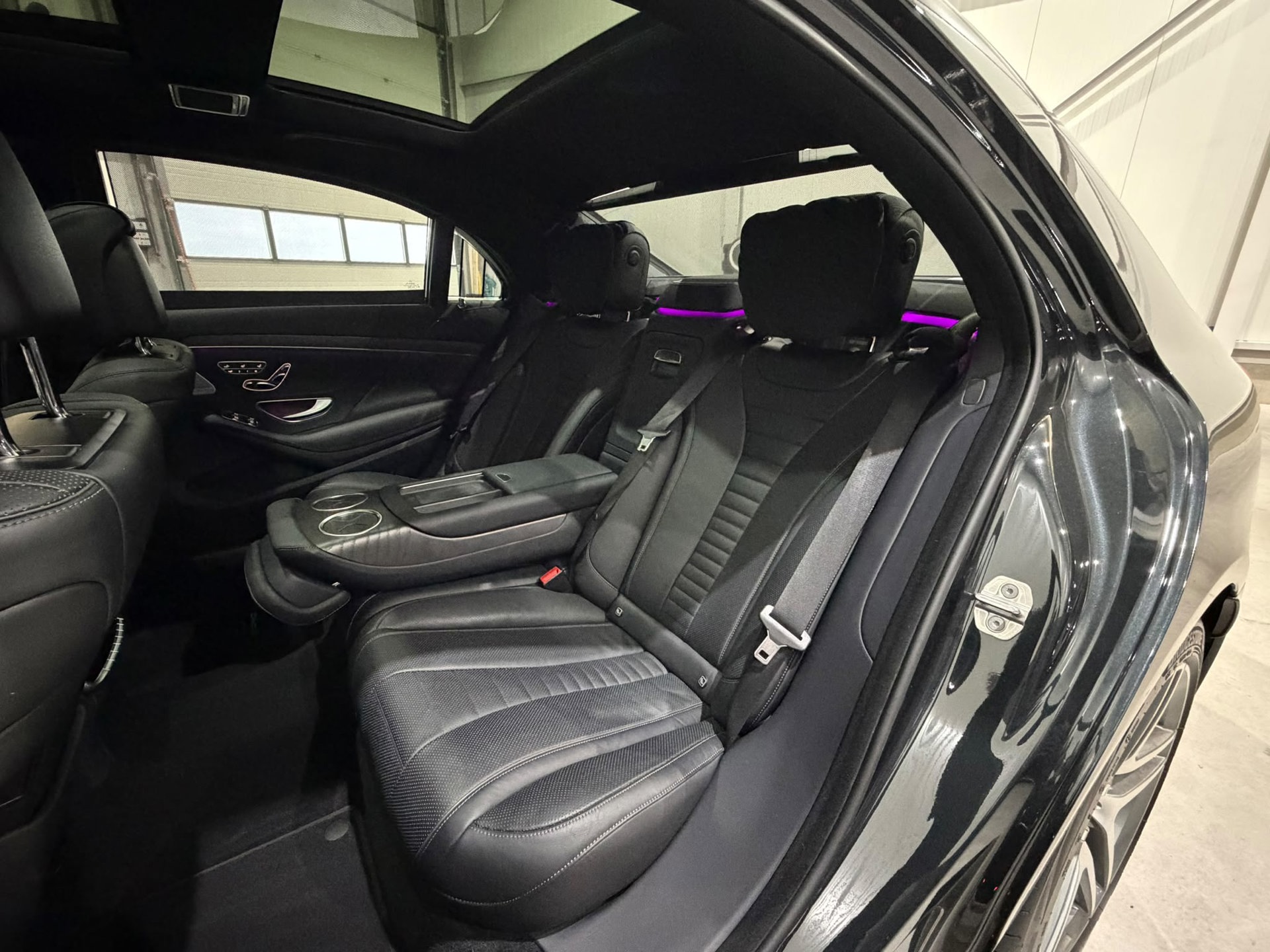 Foto van Mercedes-Benz S 560 E