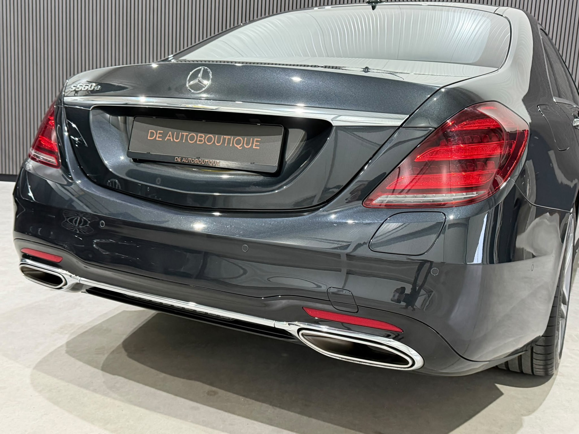 Foto van Mercedes-Benz S 560 E