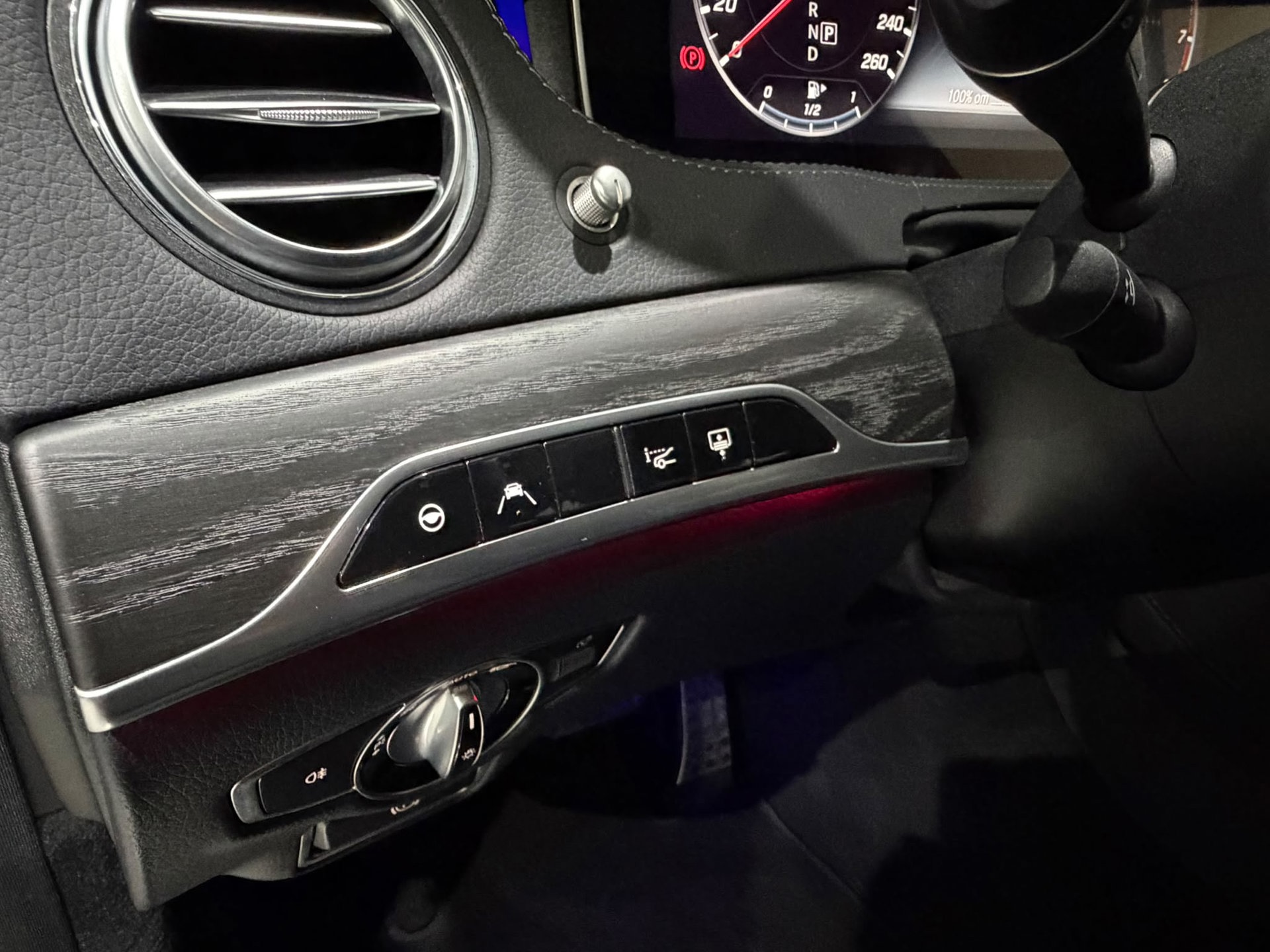 Foto van Mercedes-Benz S 560 E