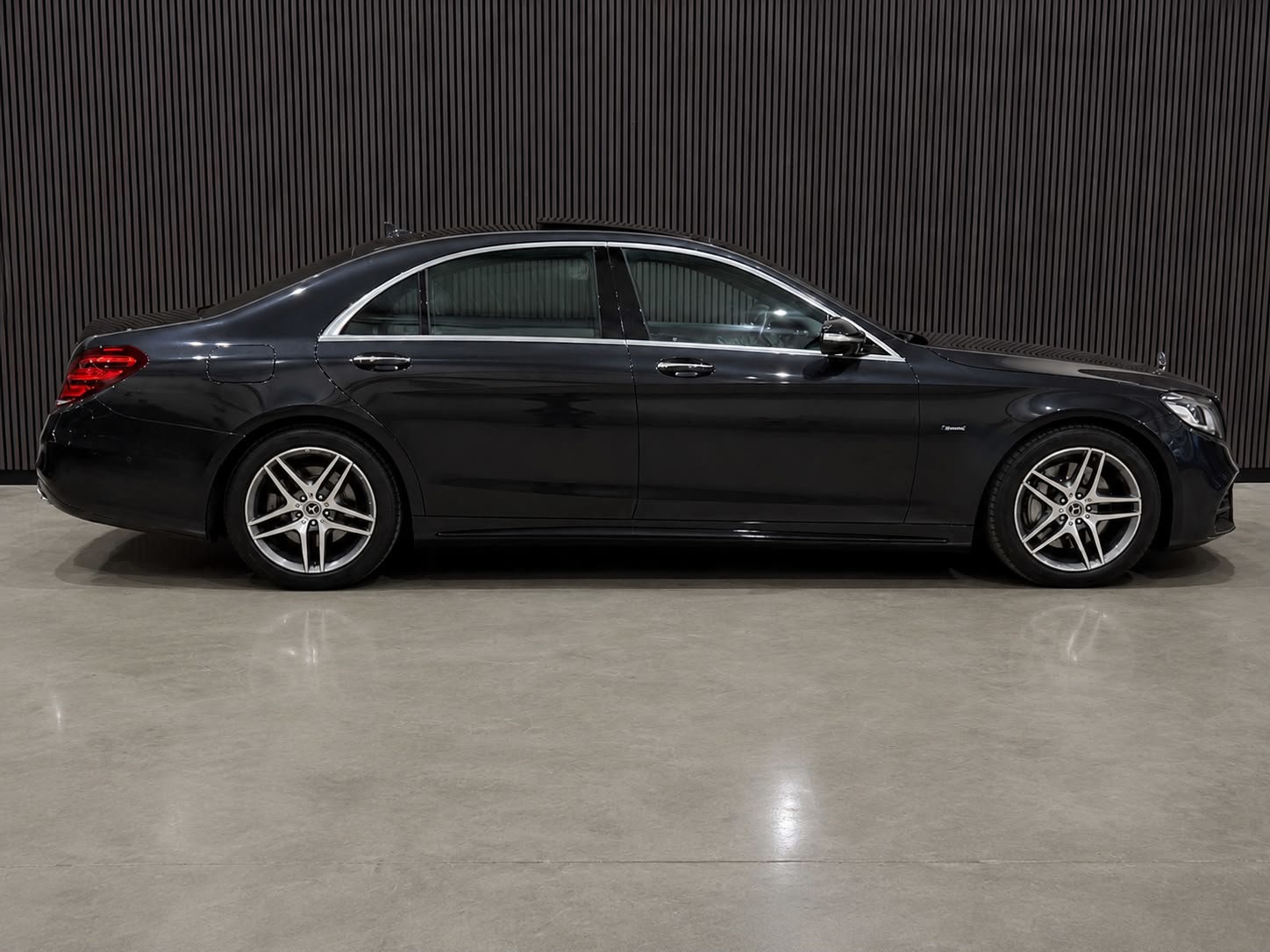 Foto van Mercedes-Benz S 560 E
