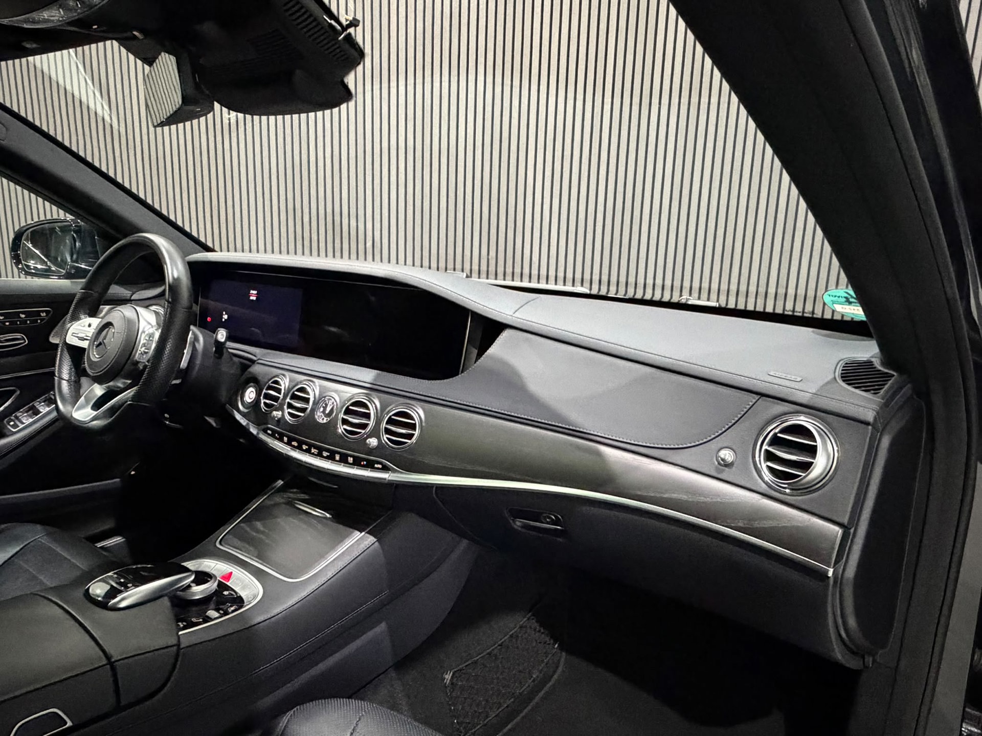 Foto van Mercedes-Benz S 560 E
