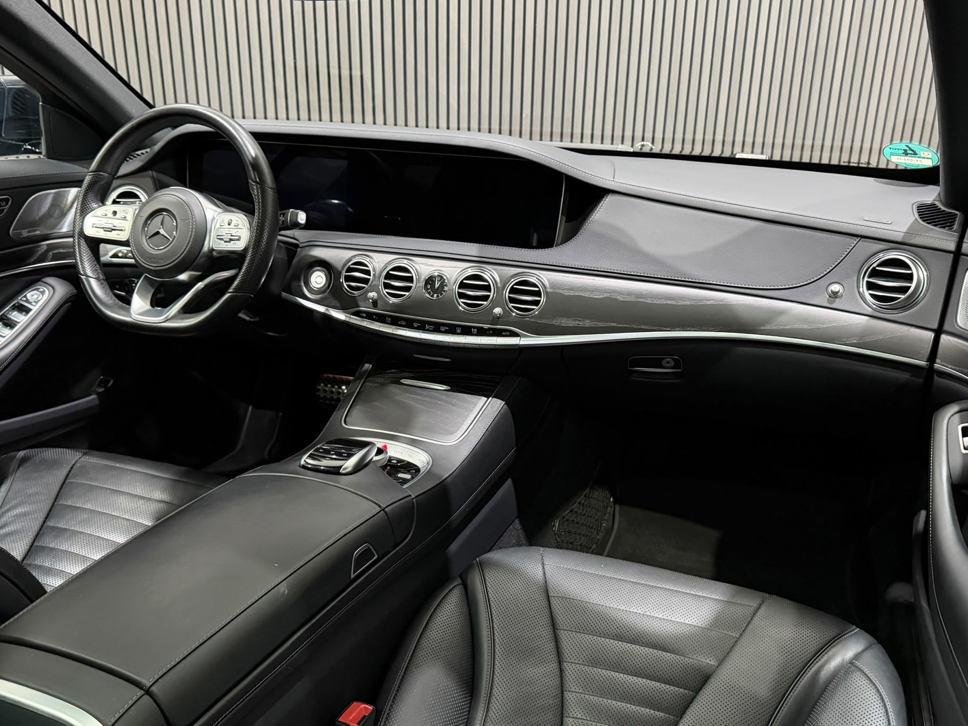 Foto van Mercedes-Benz S 560 E