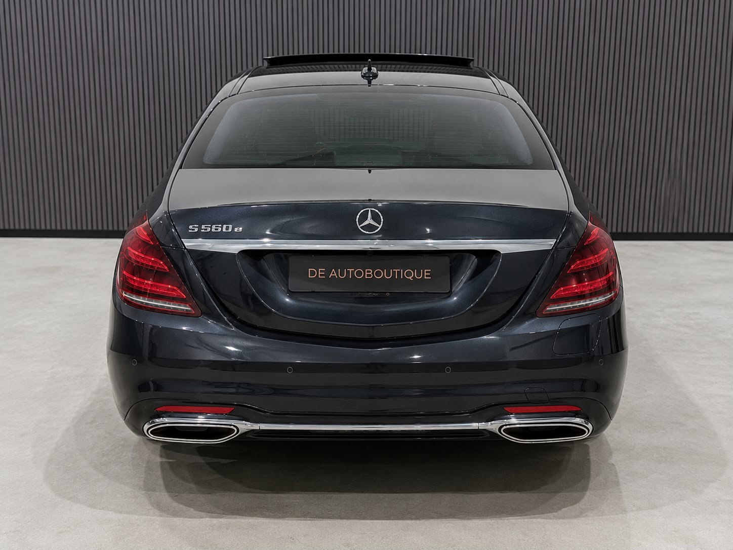 Foto van Mercedes-Benz S 560 E