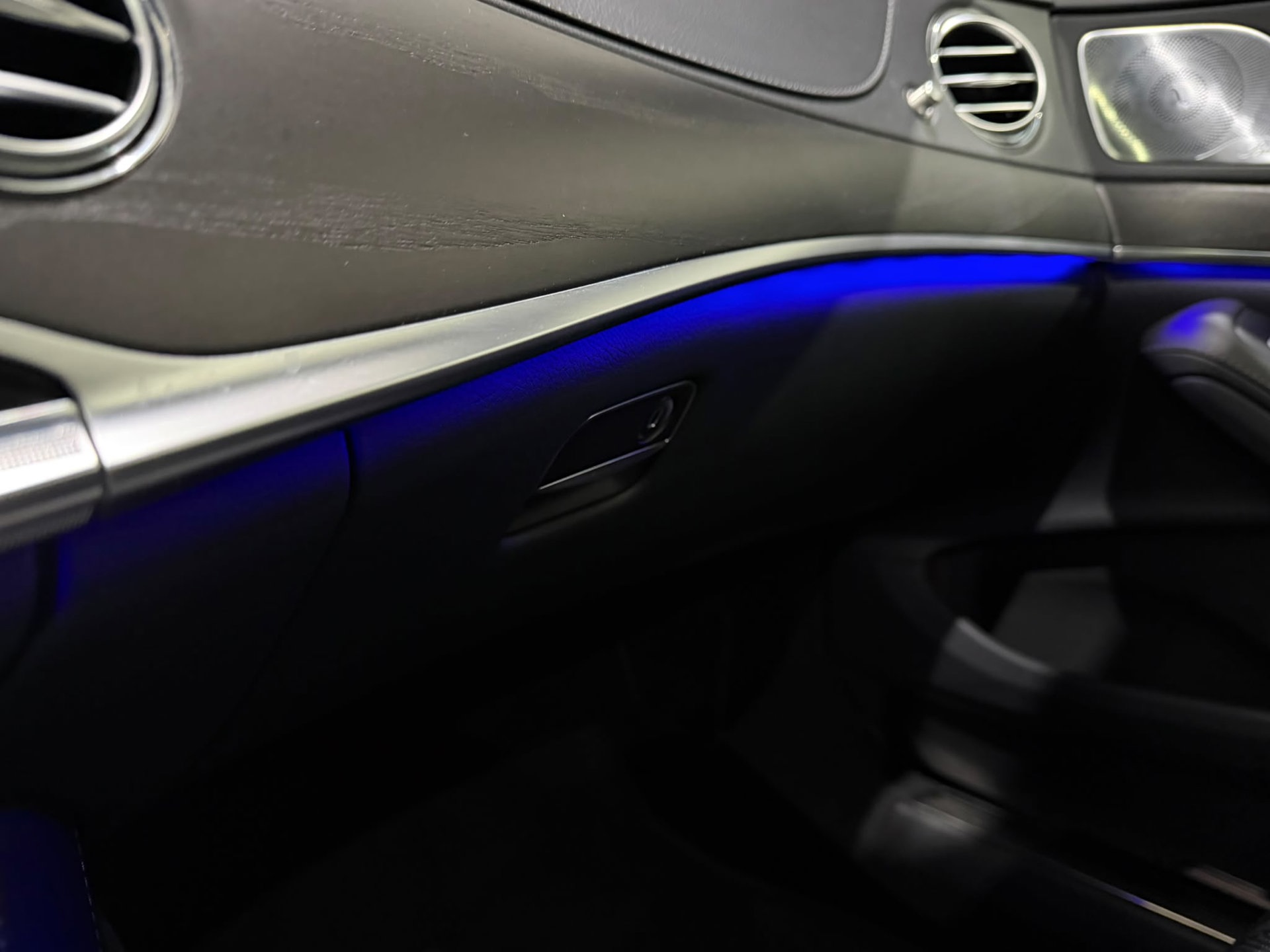 Foto van Mercedes-Benz S 560 E