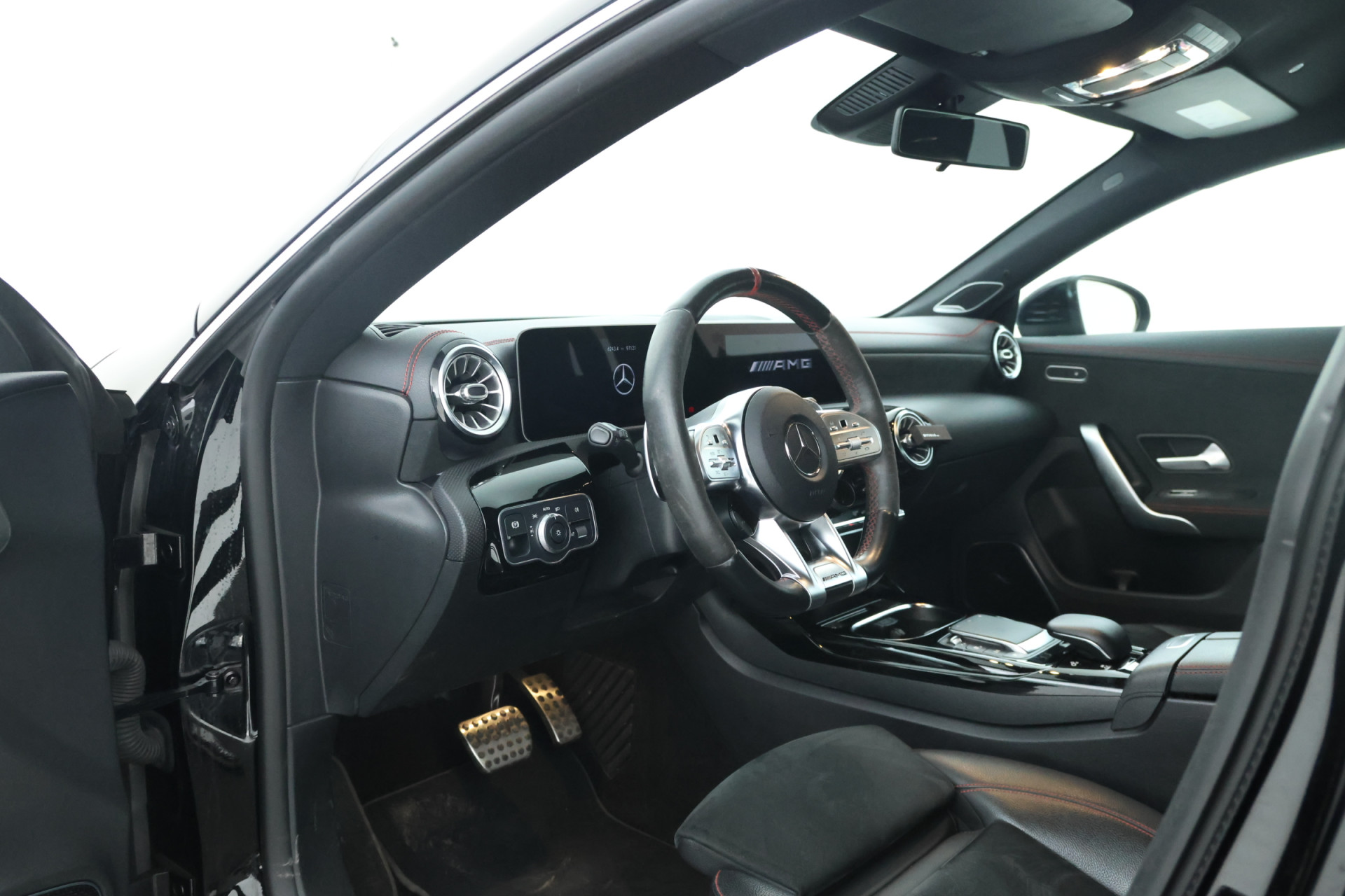 Foto van Mercedes-Benz AMG Cla 45 S