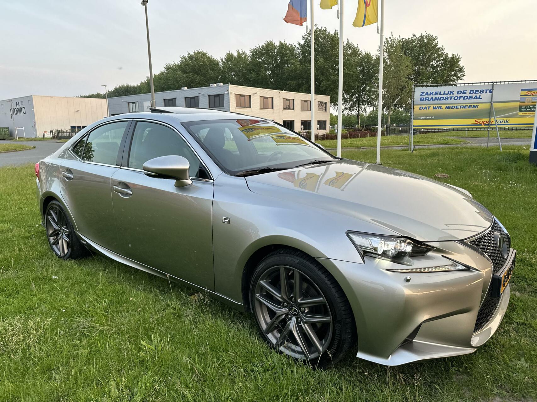 Foto van Lexus Is