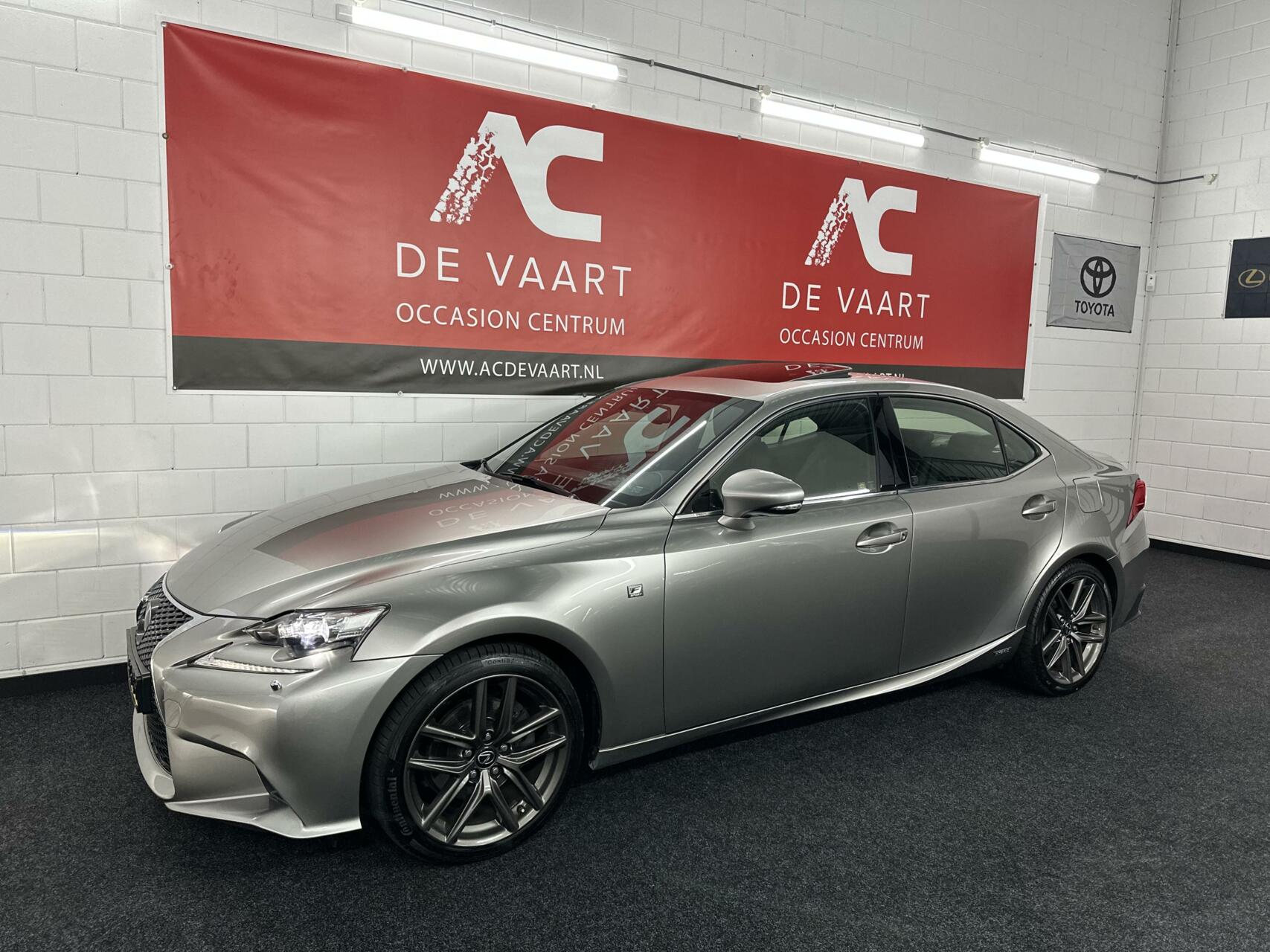 Lexus Is 300h F Sport Edition - VERKOCHT! 2013 - voorkant