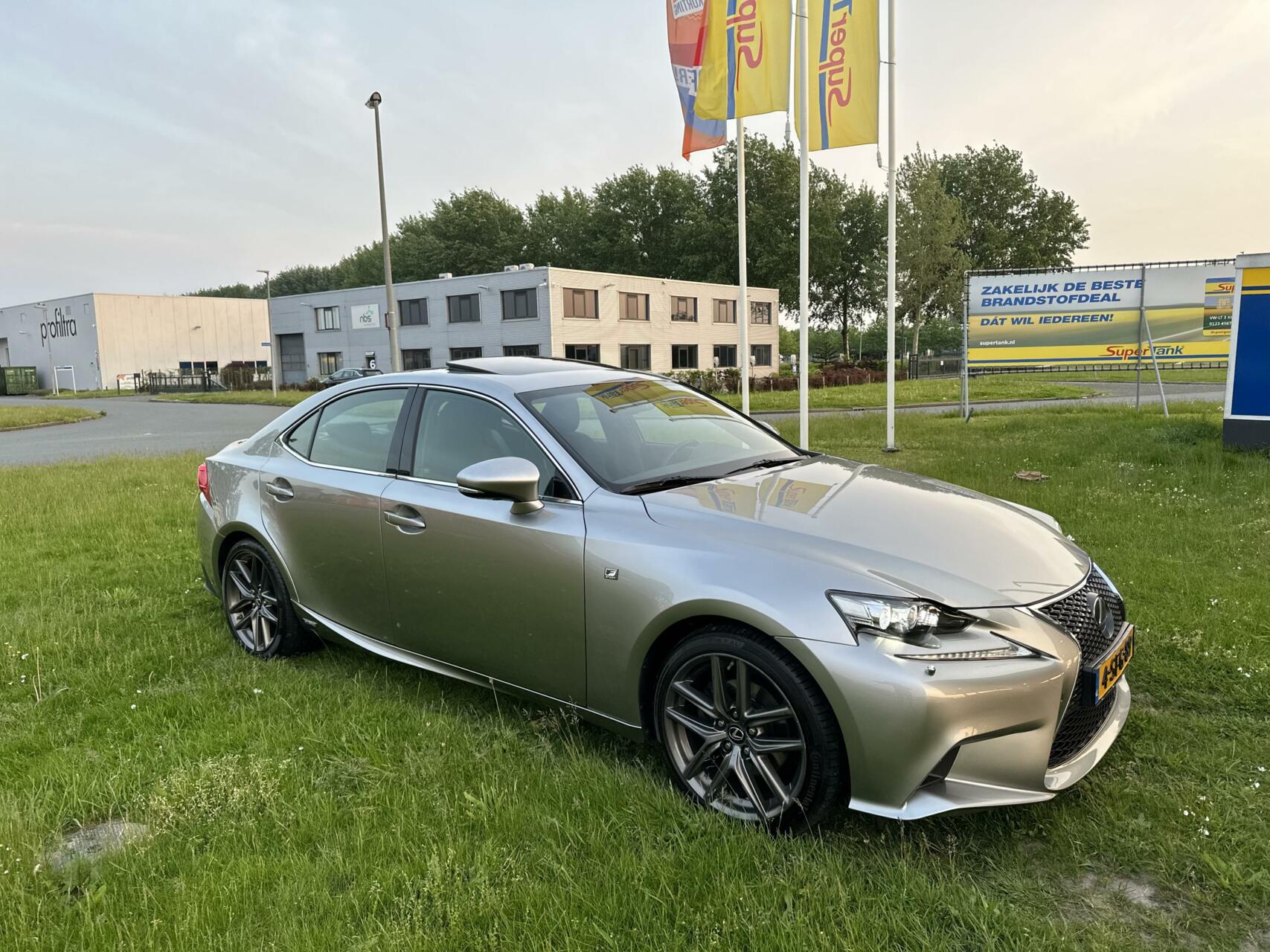 Foto van Lexus Is