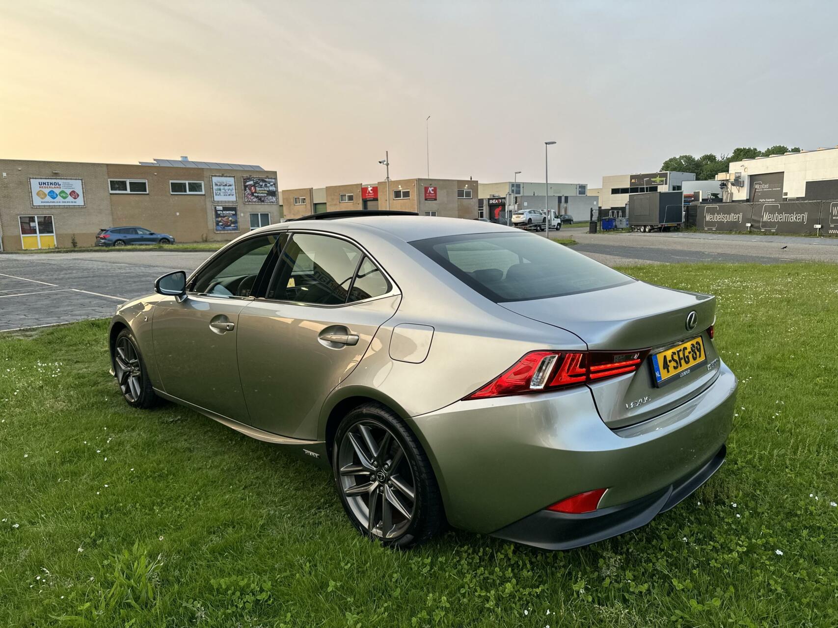 Foto van Lexus Is