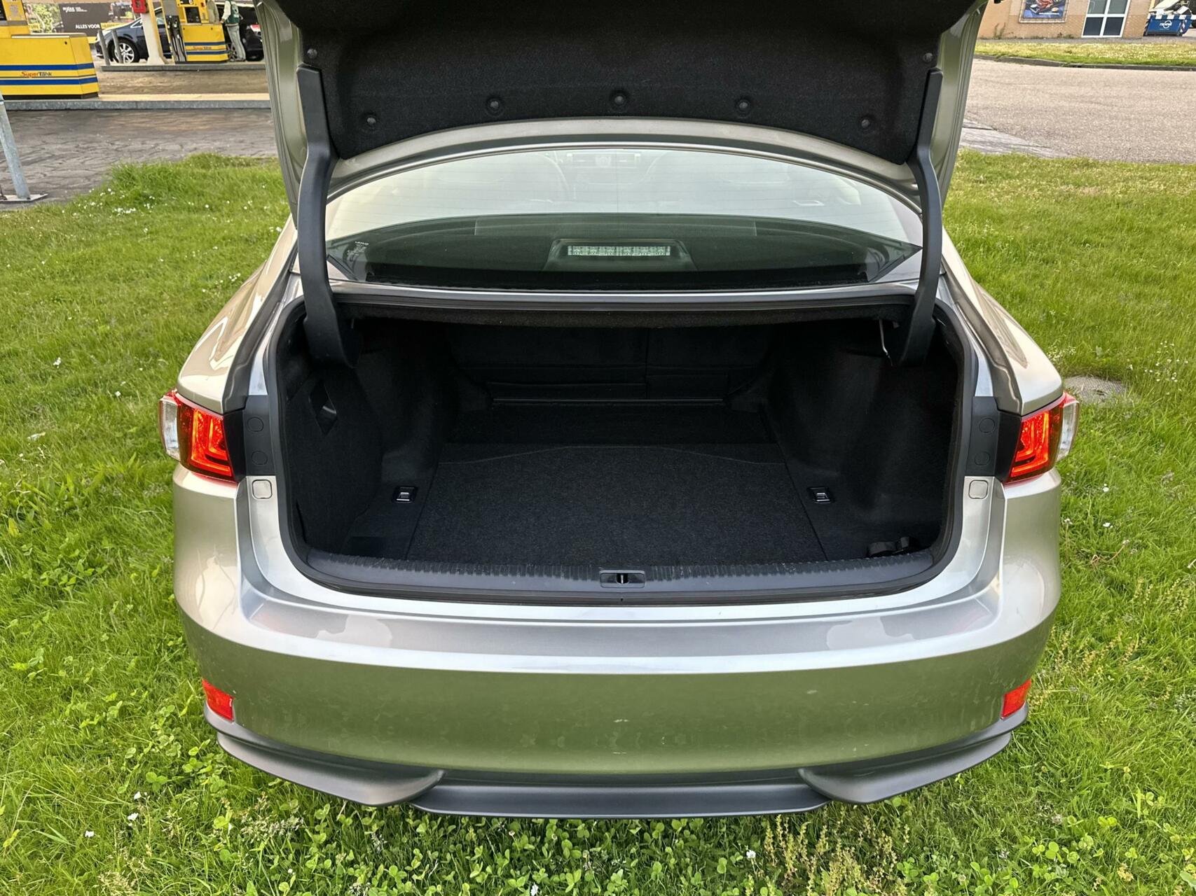 Foto van Lexus Is