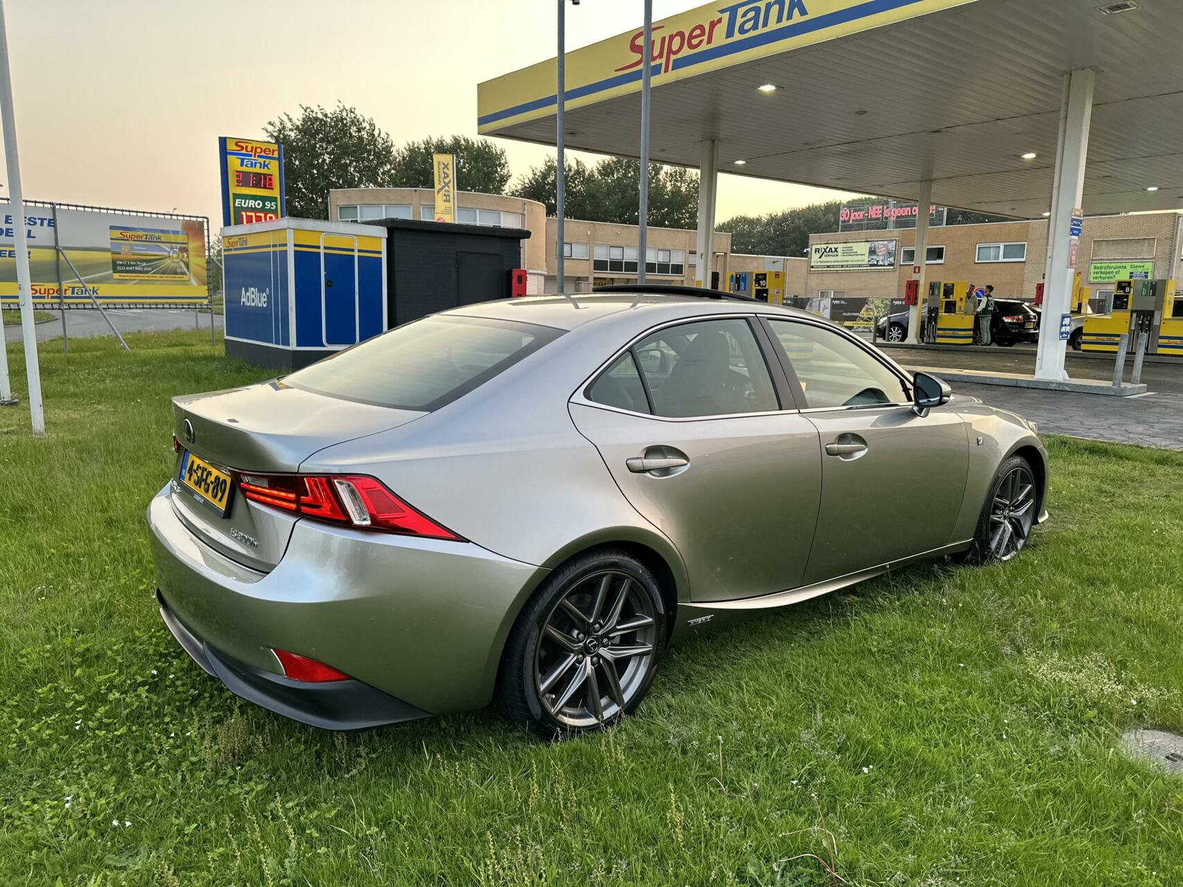 Foto van Lexus Is