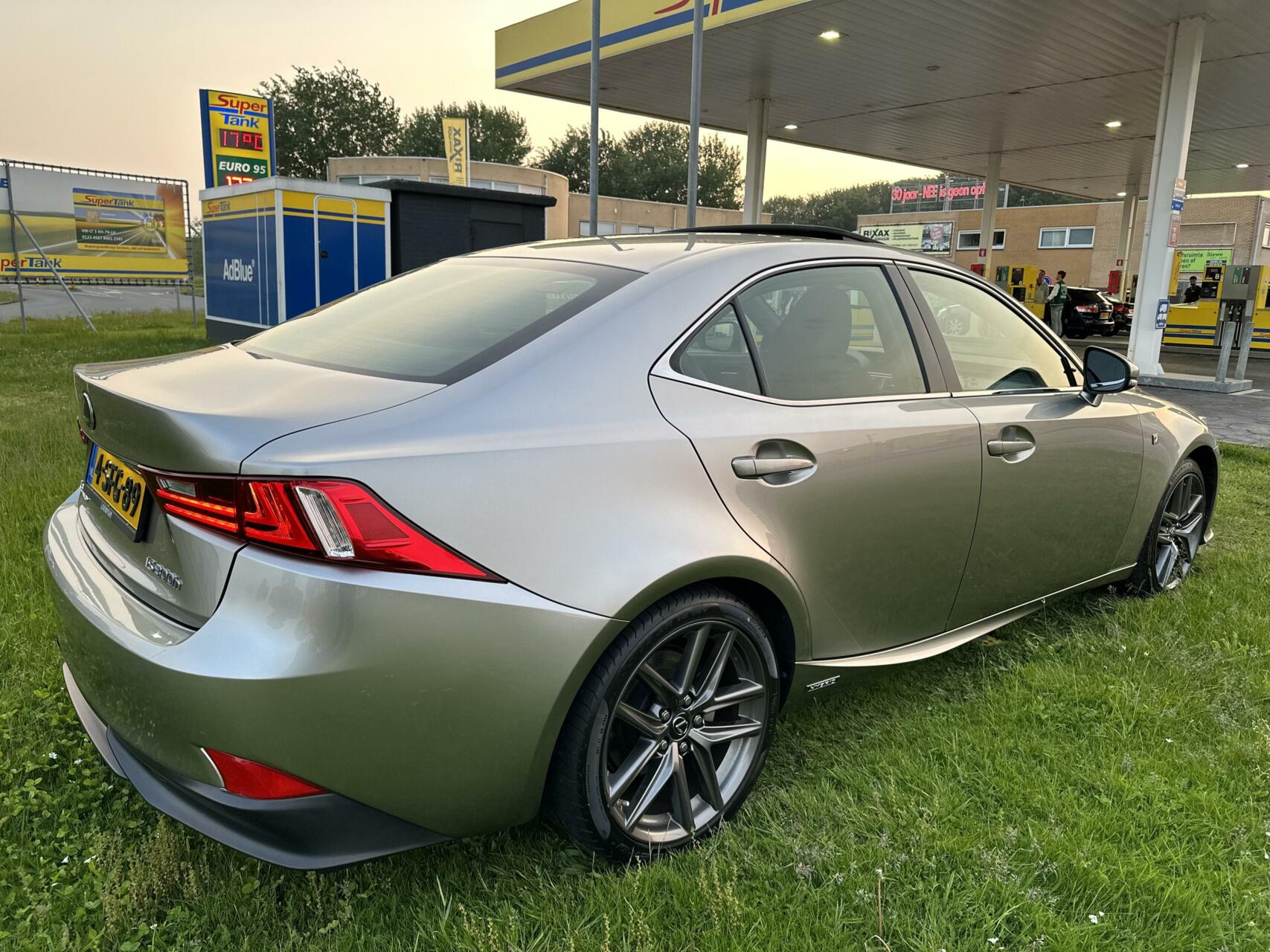 Foto van Lexus Is