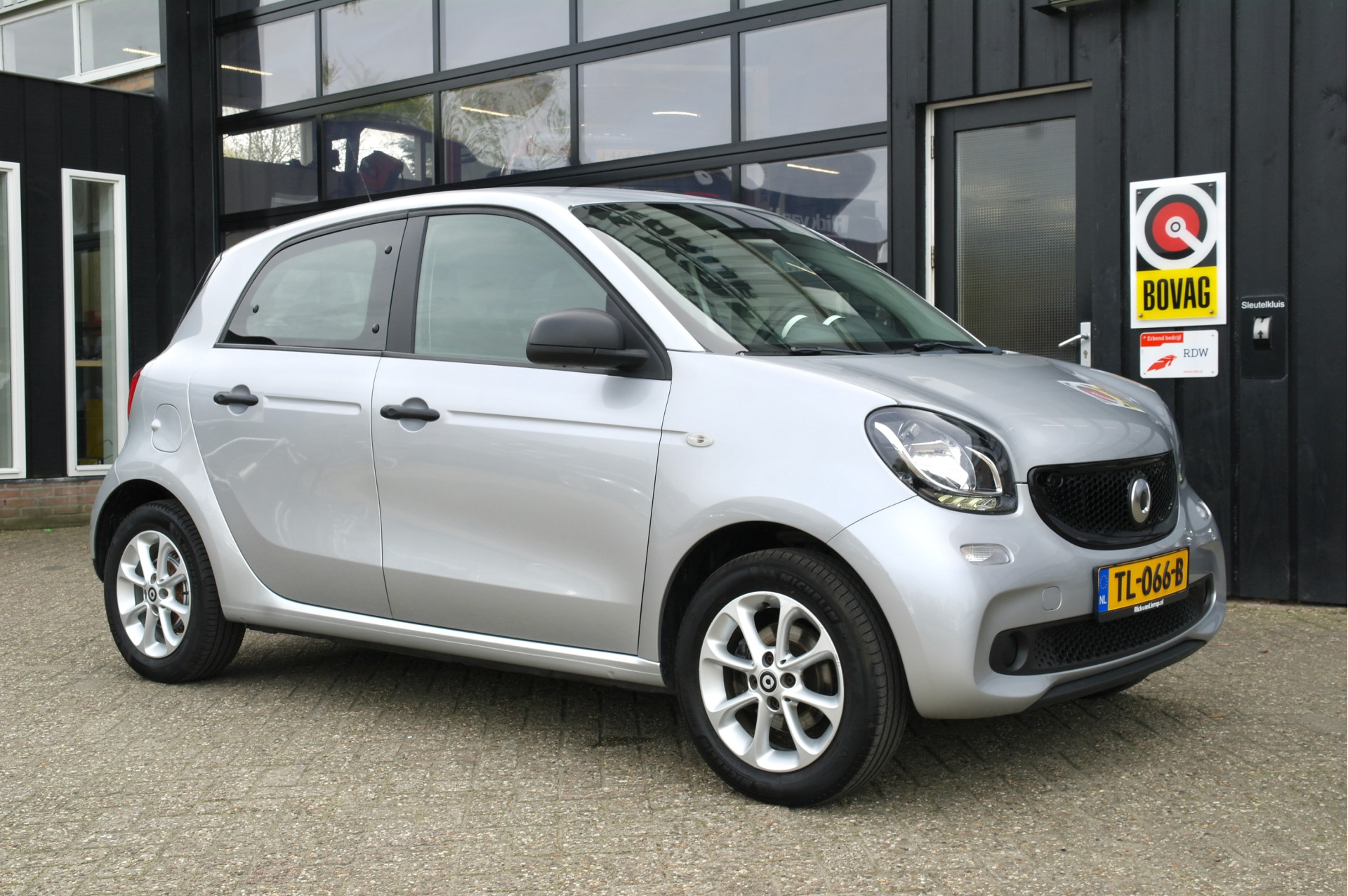 Smart Forfour 1.0 Business Solution 2018 - voorkant