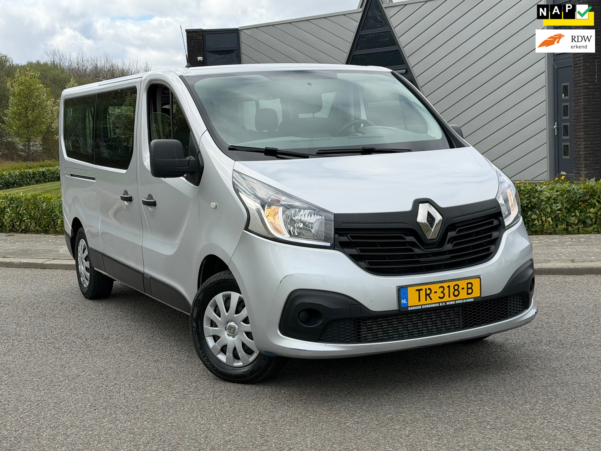 Renault Trafic 1.6 dCi  L2H1| Airco | Cruise | Radio | 9 persoons | 2018 - voorkant